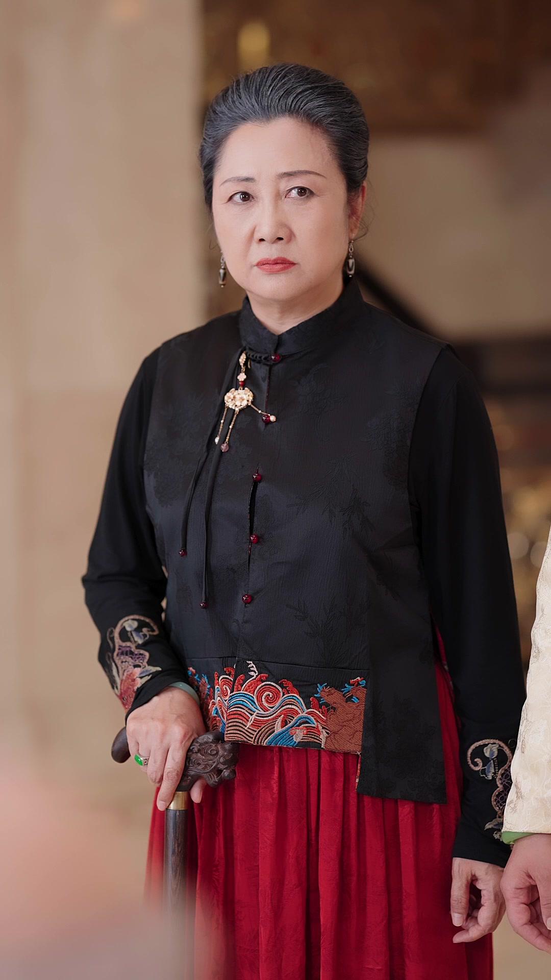 MARIAGE ÉCLAIR : LA PRINCESSE DU MILIEU