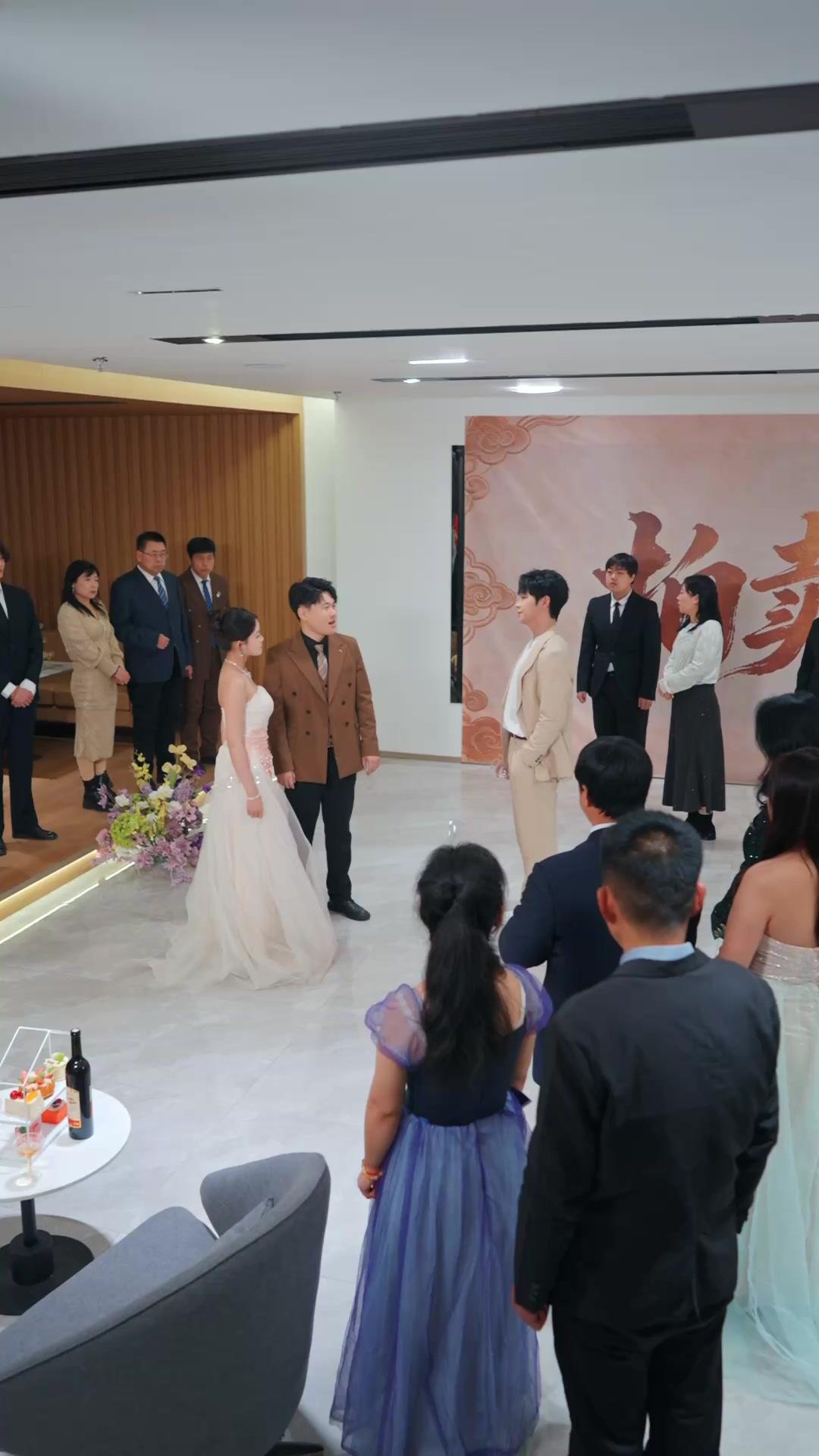 窮養二十年，開局配總裁