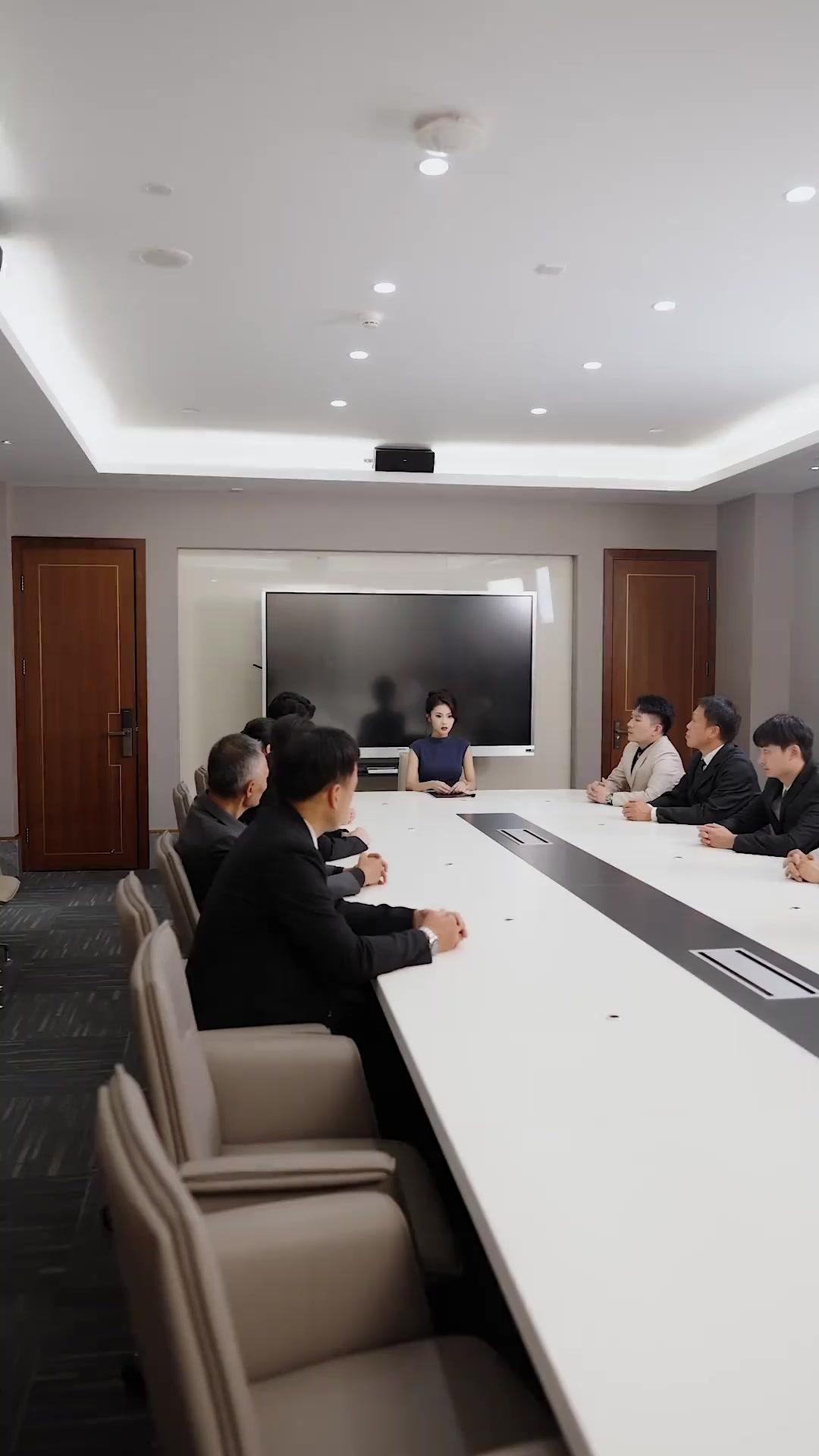 Pretend Weak, Hunt Deep