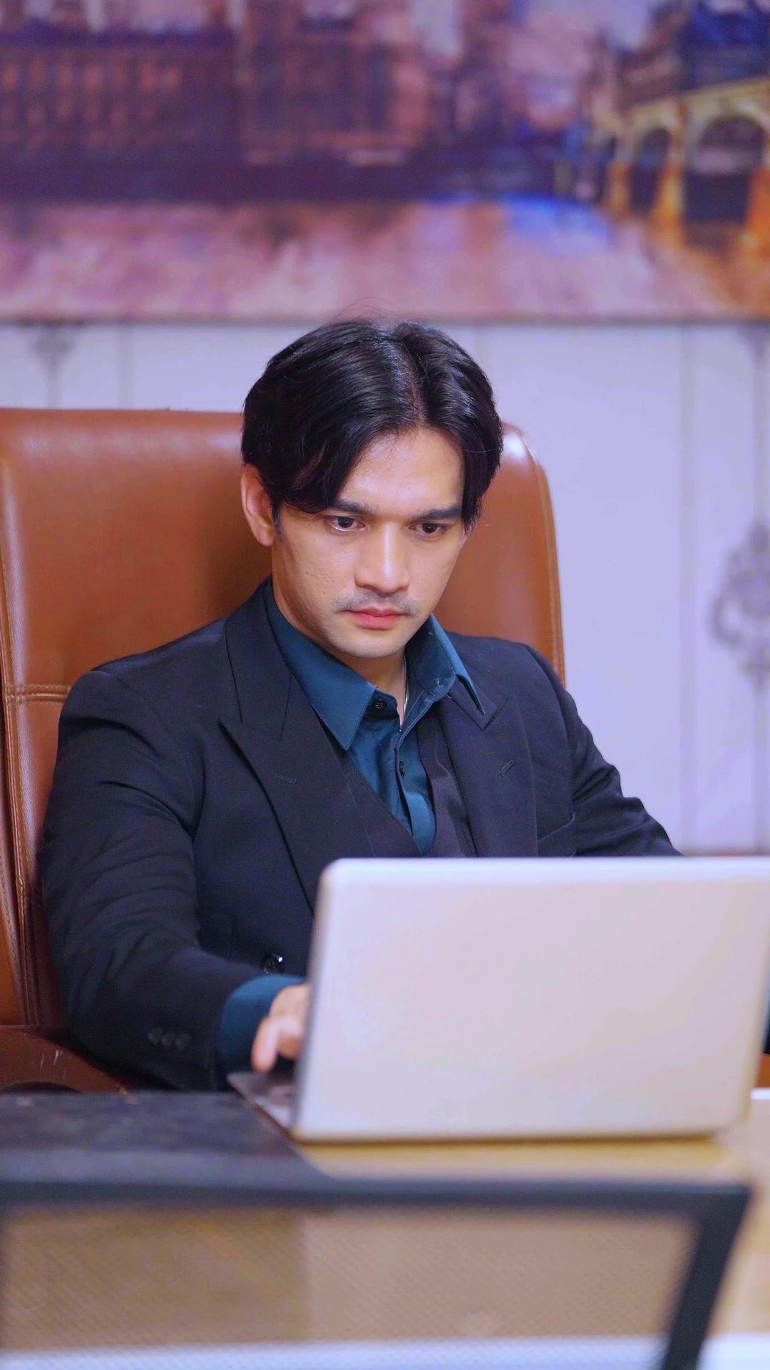 ITIK JADI ANGSA