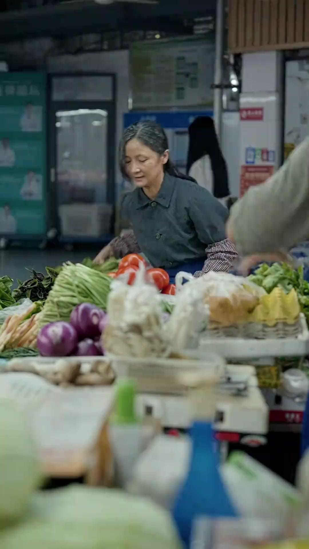 Người Mẹ Xấu Xí