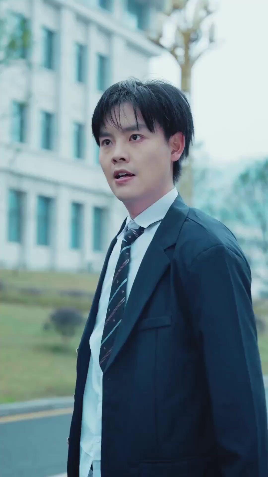 (Dubbed) New Kid? He's a Mafia Heir!