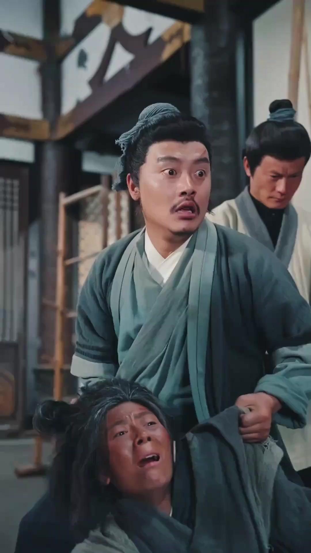 Ibuku dayang, Aku Kaisar