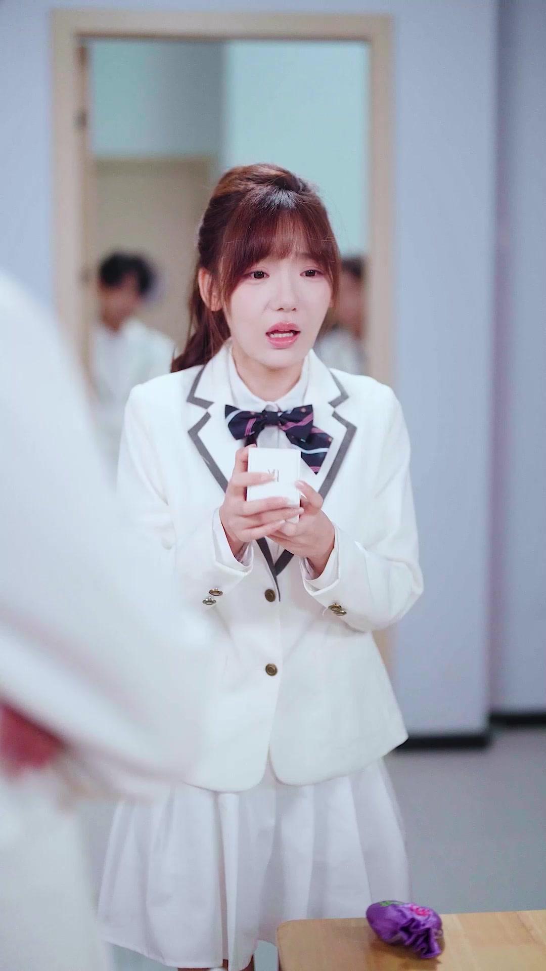 99와 100사이, 스민 이별