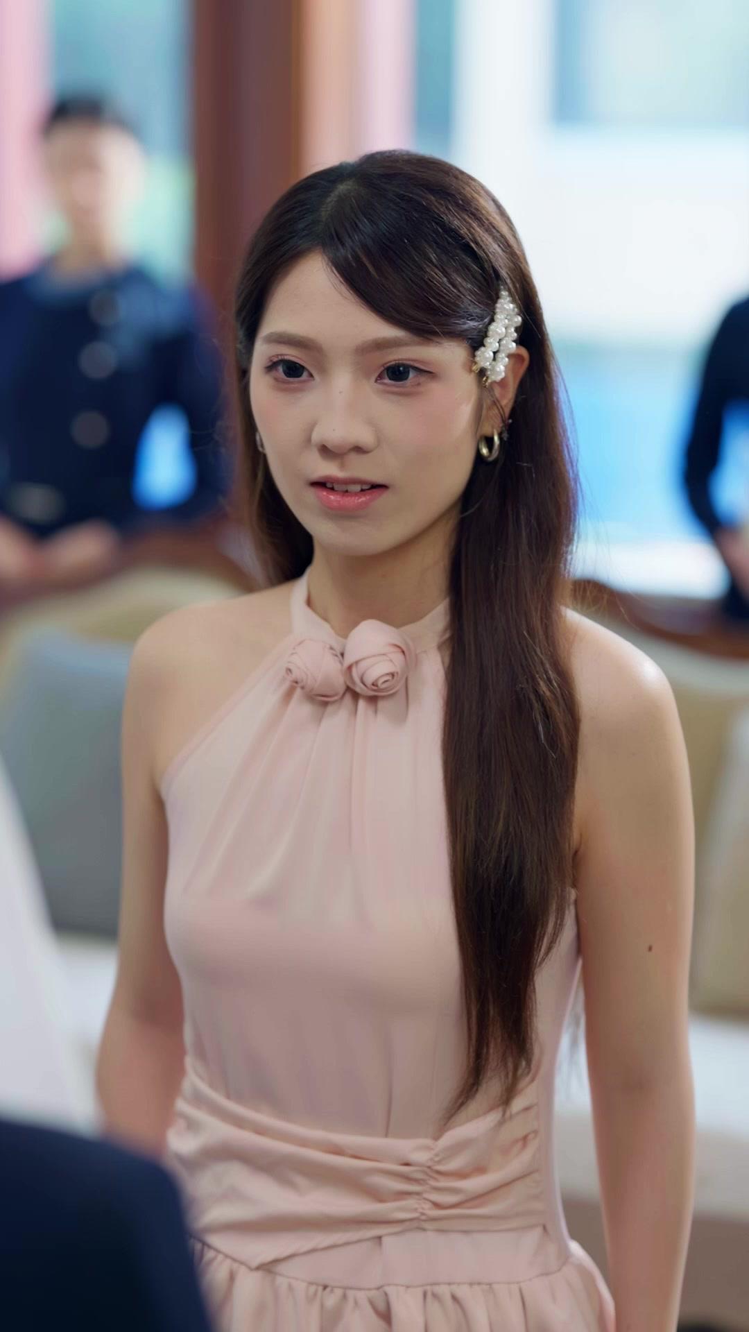 Dusta Terbongkar, Cinta Bermahkota