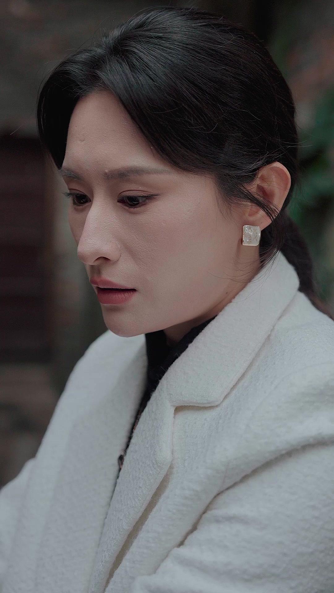 Silent Goodbye, Unseen Return