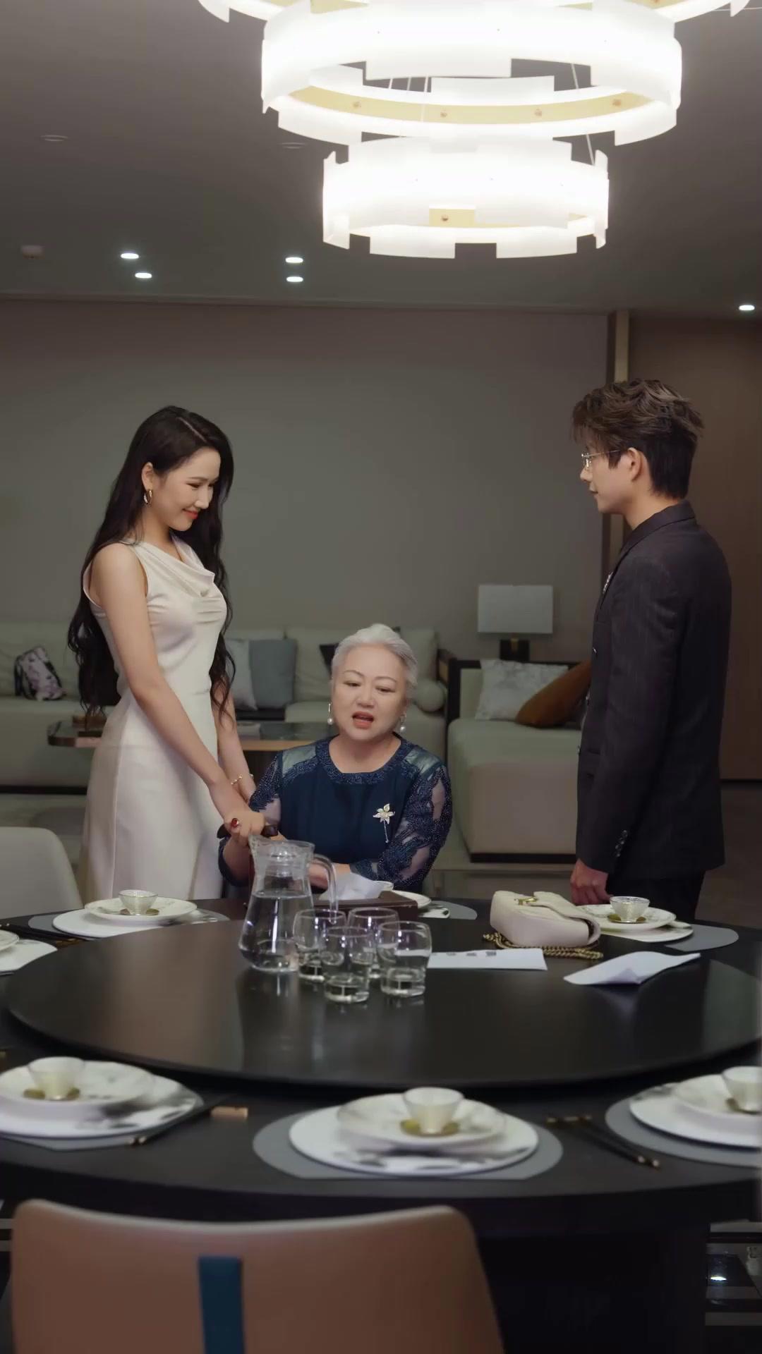 Bos, Jangan Cerai Dulu!