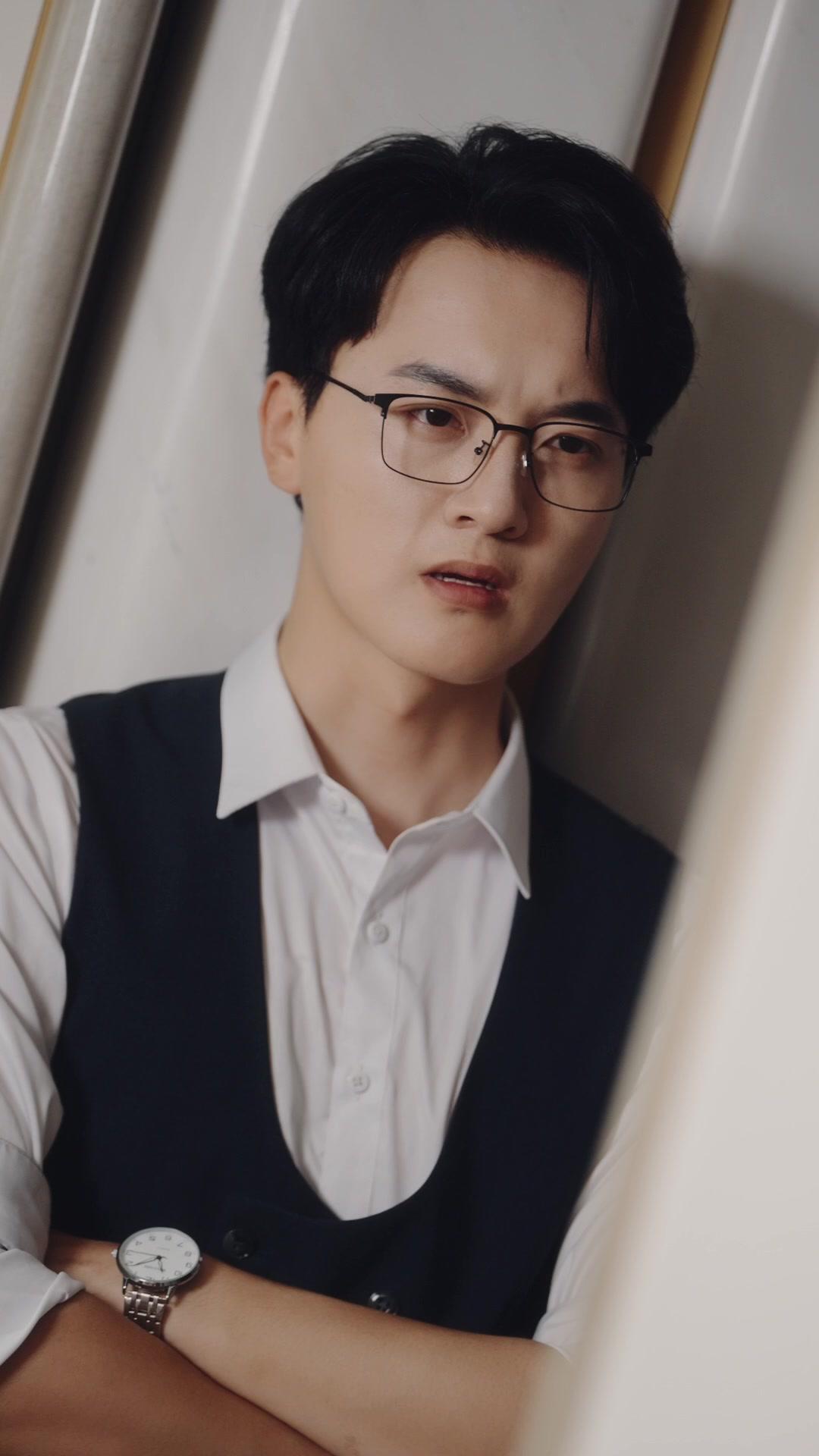 Seragam Perang di Balik Apron