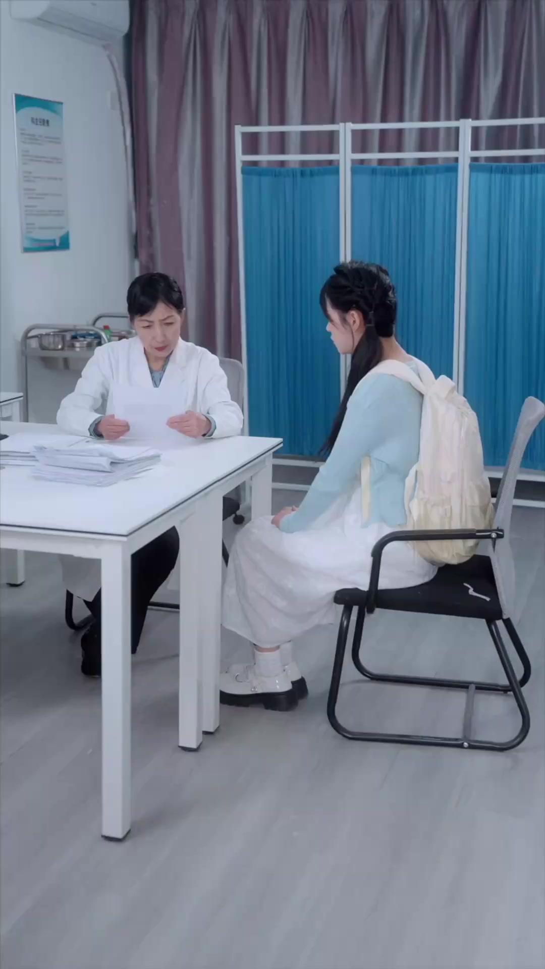 Cinta di Balik Lukisan