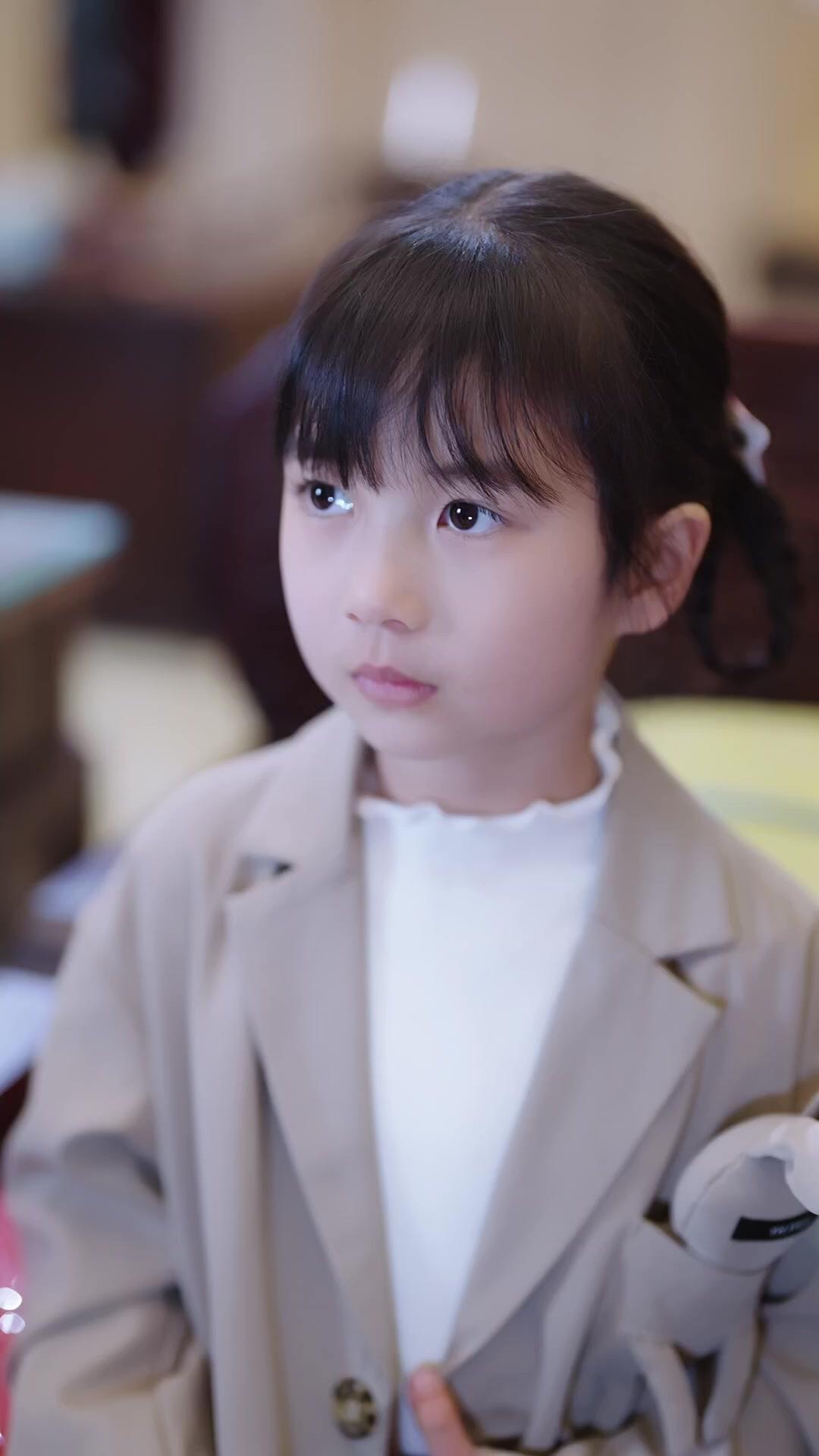 Rahasia Masa Lalu, Cinta dan Balas Dendam