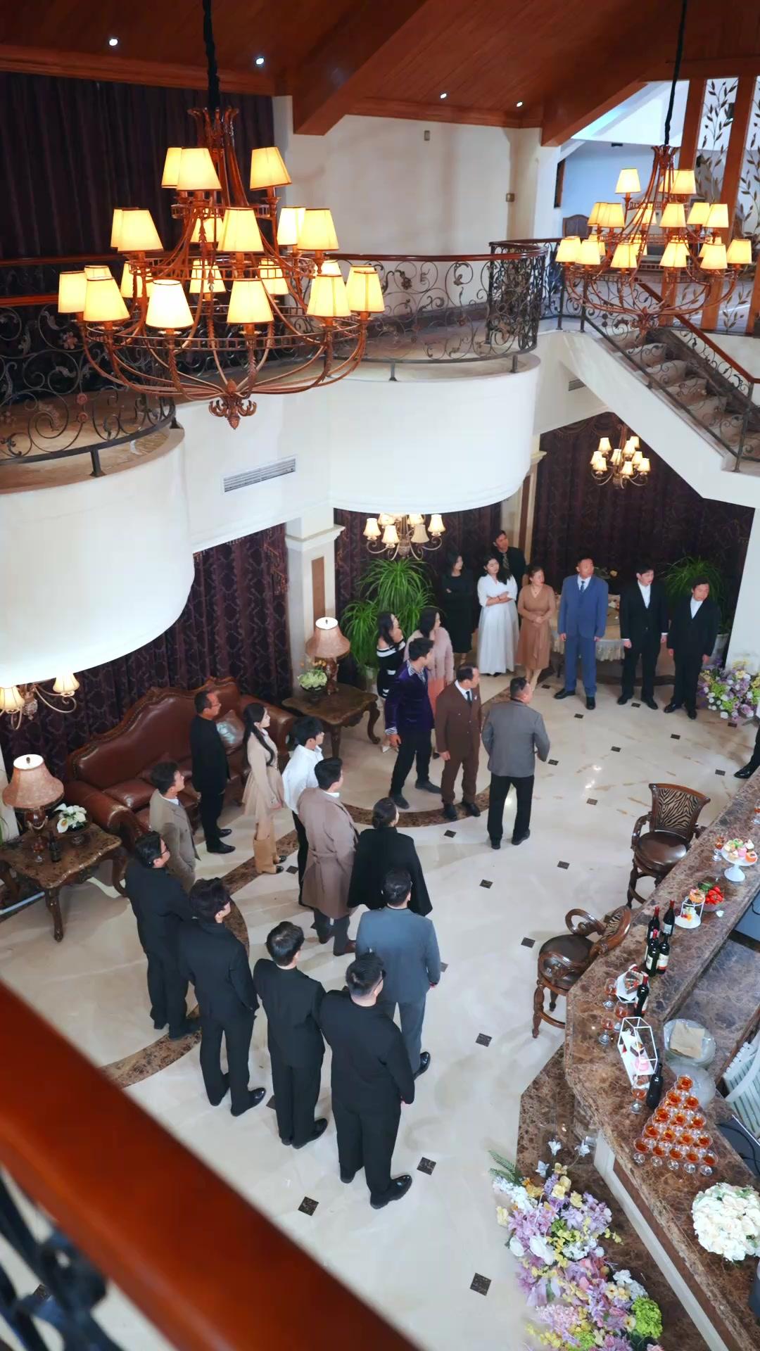 窮養二十年，開局配總裁