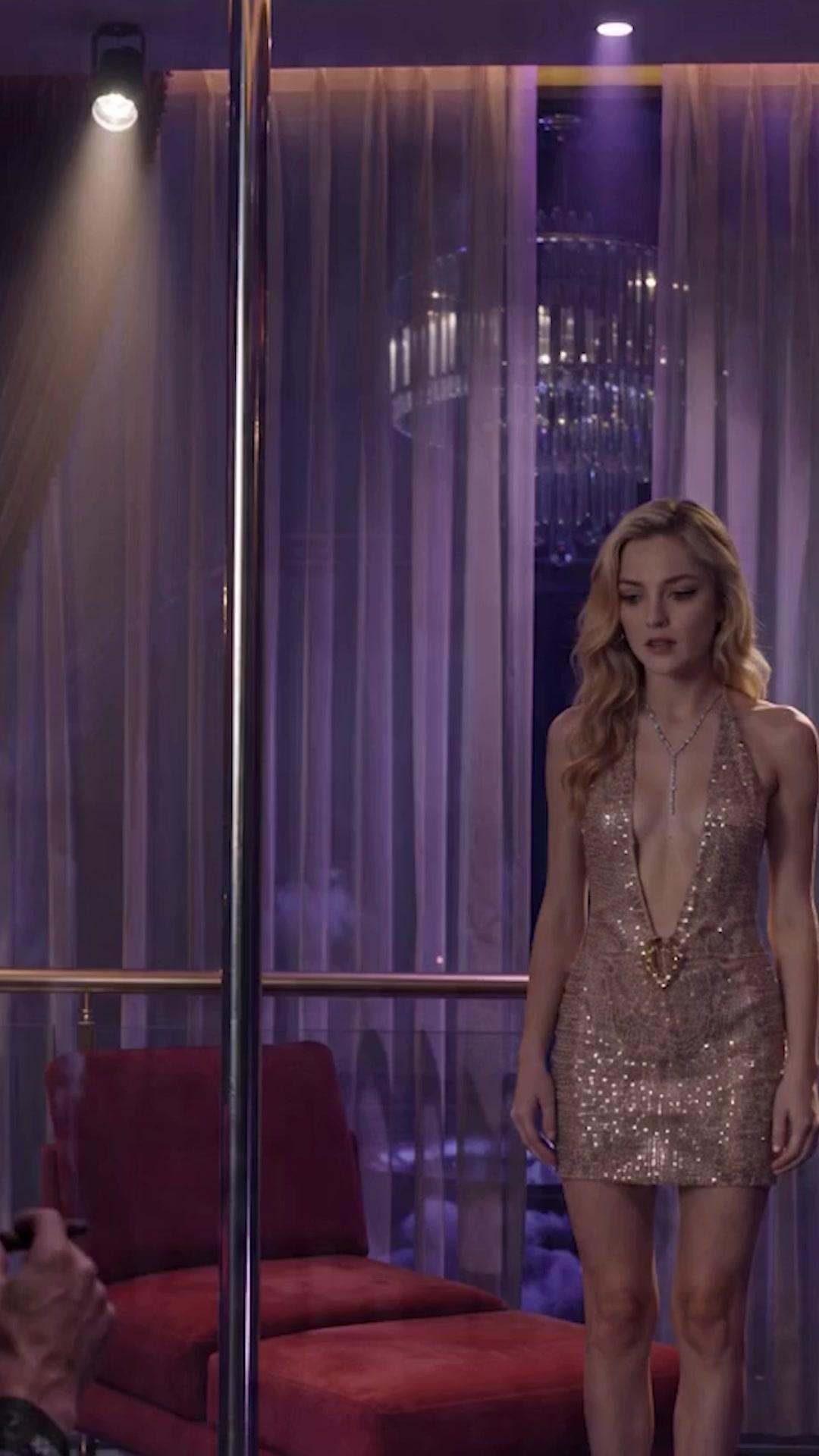 Chefão Secreto da Máfia e Sua Rainha do Pole