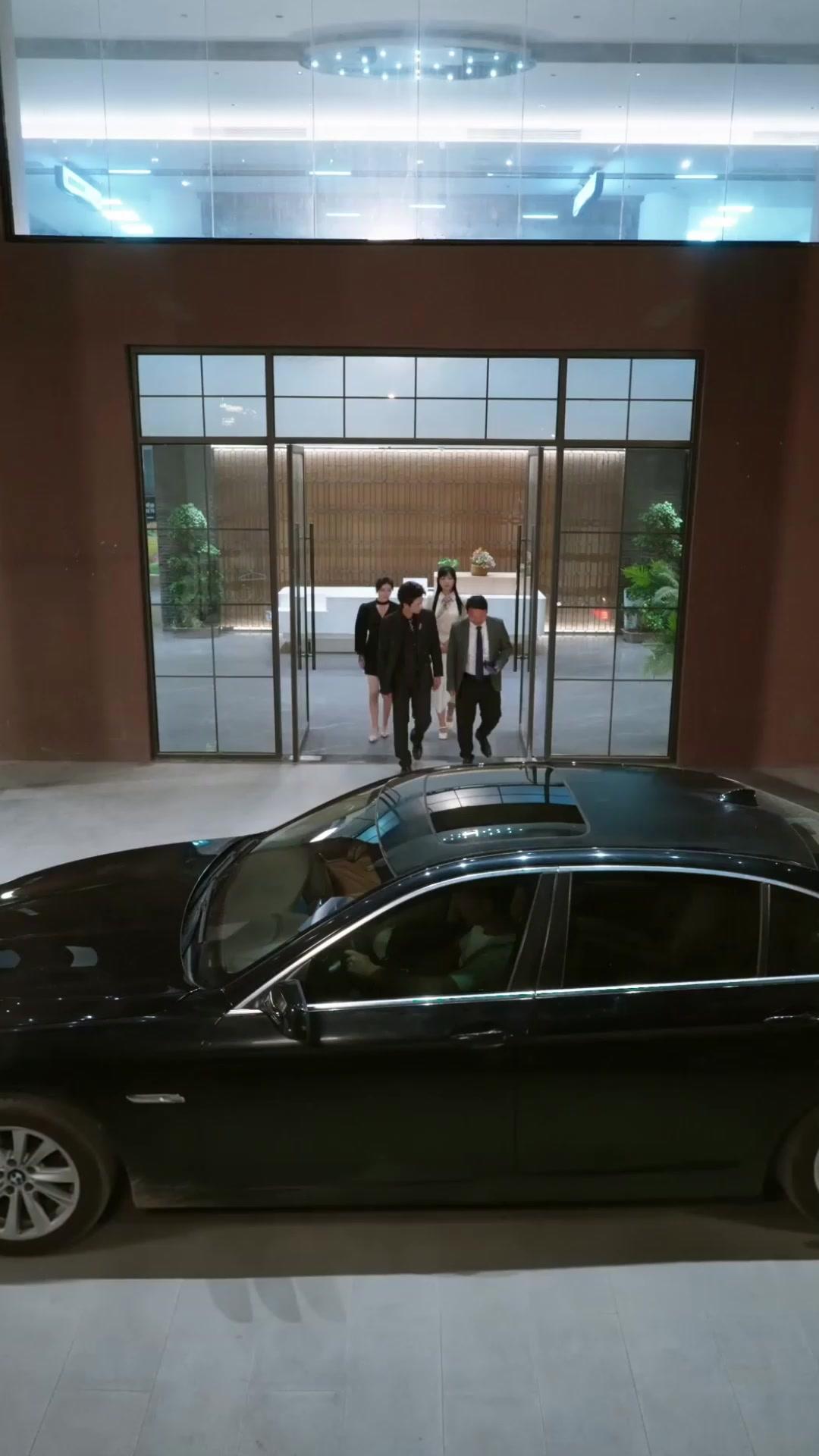 Bos, Jangan Cerai Dulu!