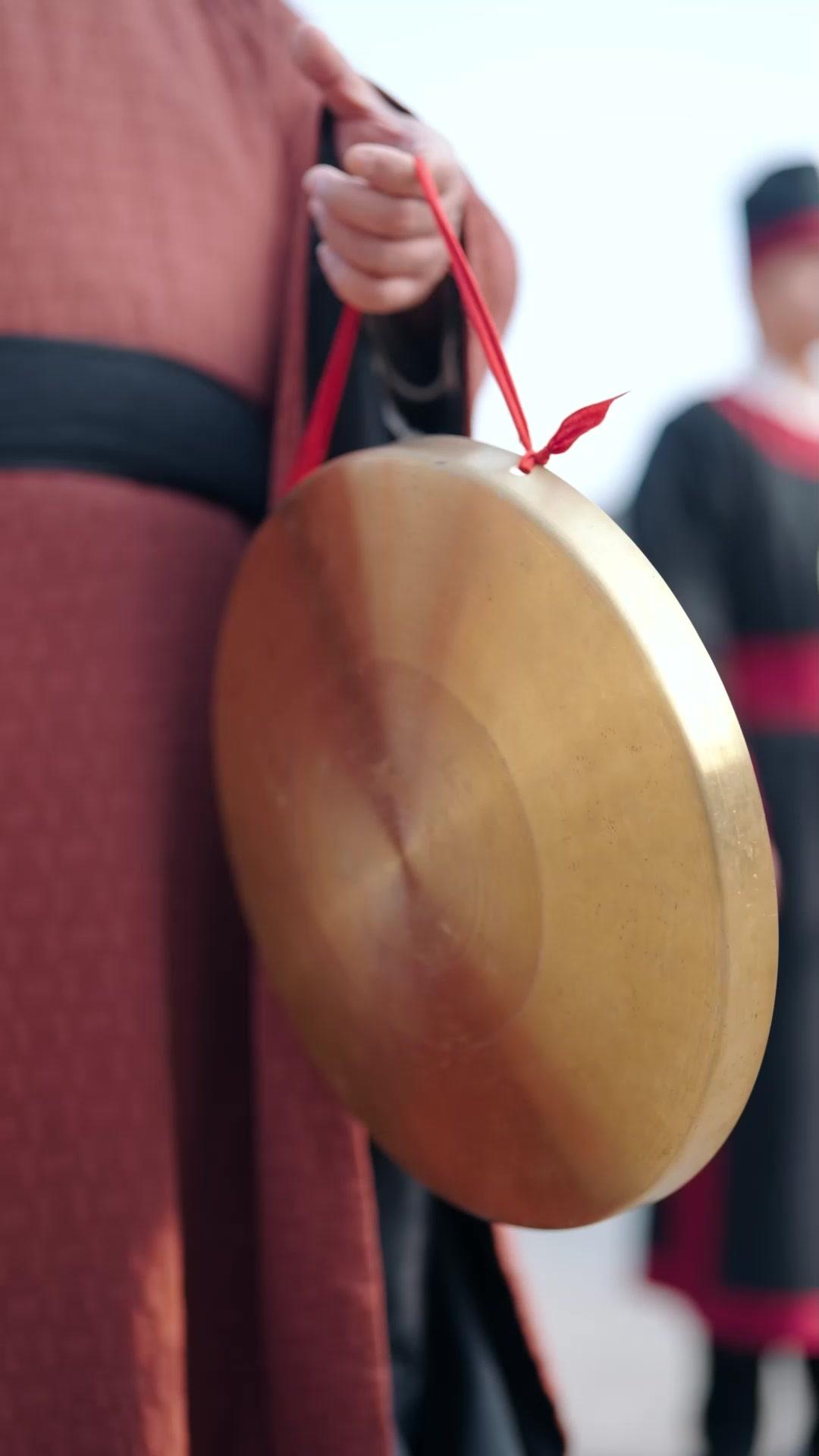 舊時雪，今朝刃