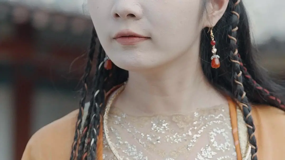 Muggle's Redemption: When Fur Meets Fire in the Courtyard