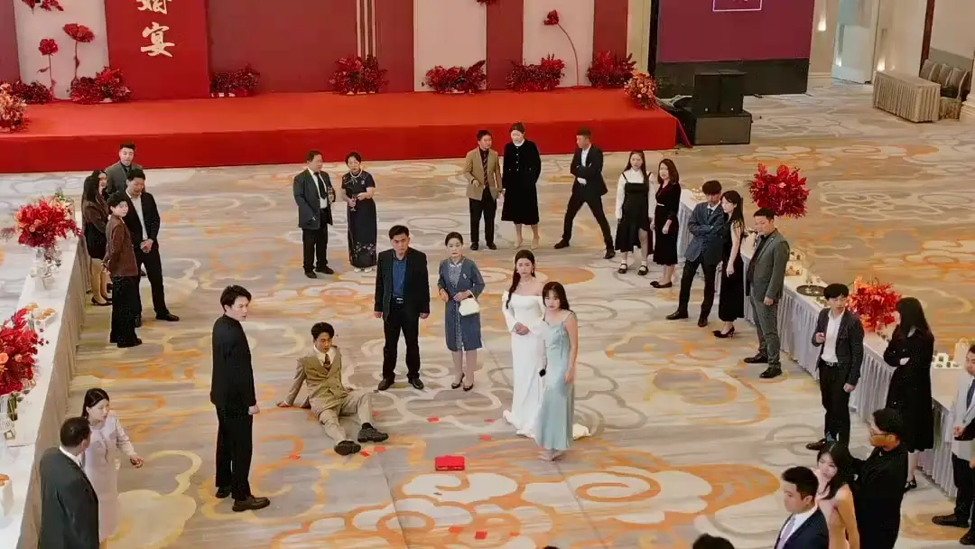 When the Wine Bottle Became a Weapon