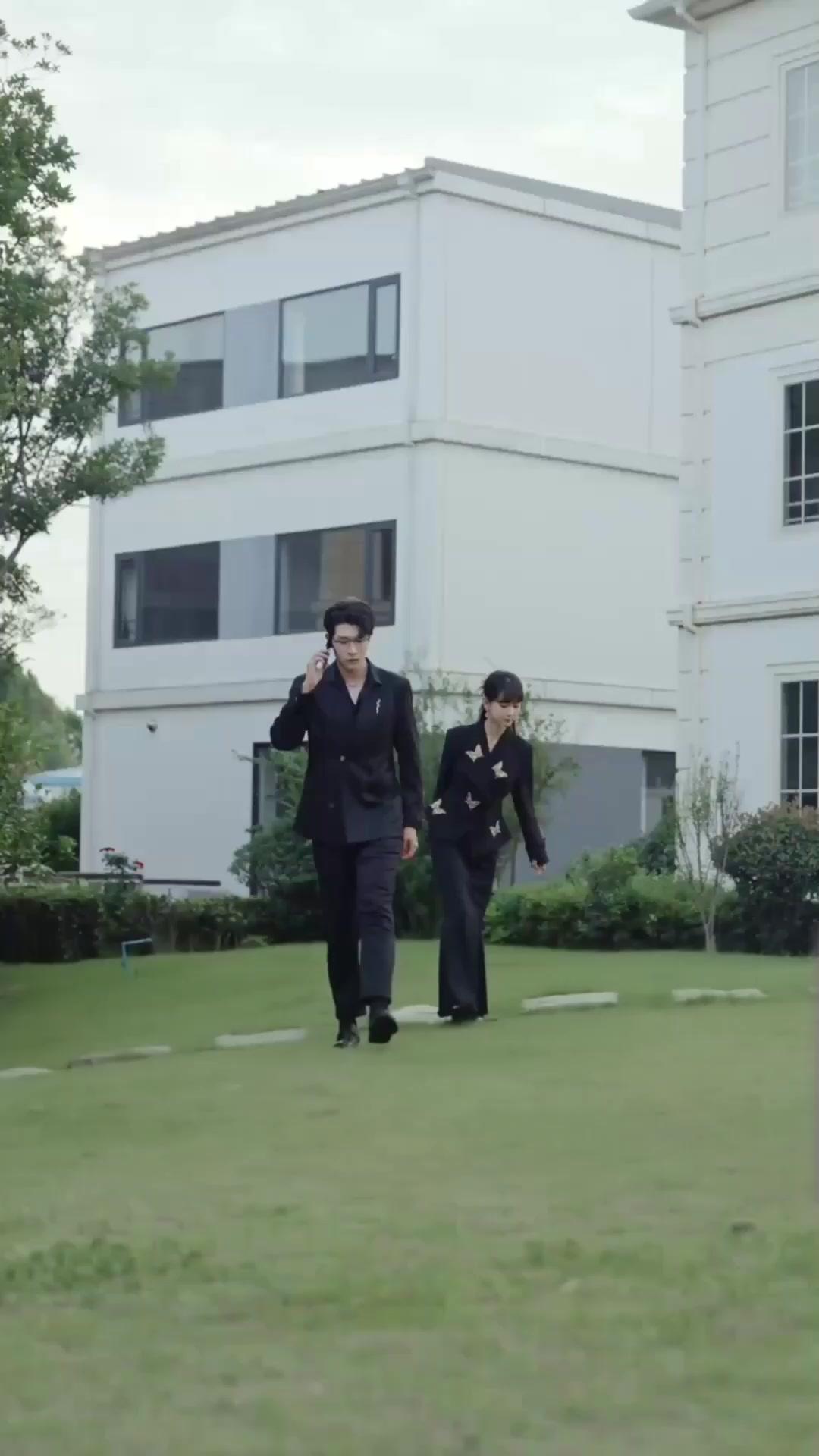 Salah Naik, Cinta Datang