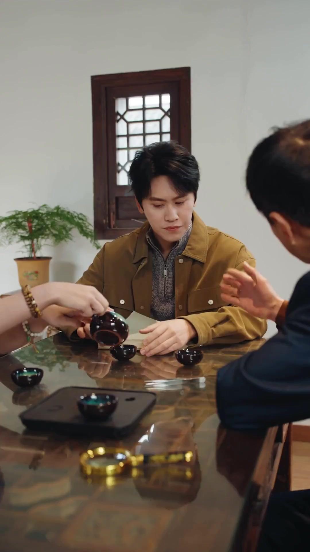 (Dublajlı) 1980'den Gelen Servet