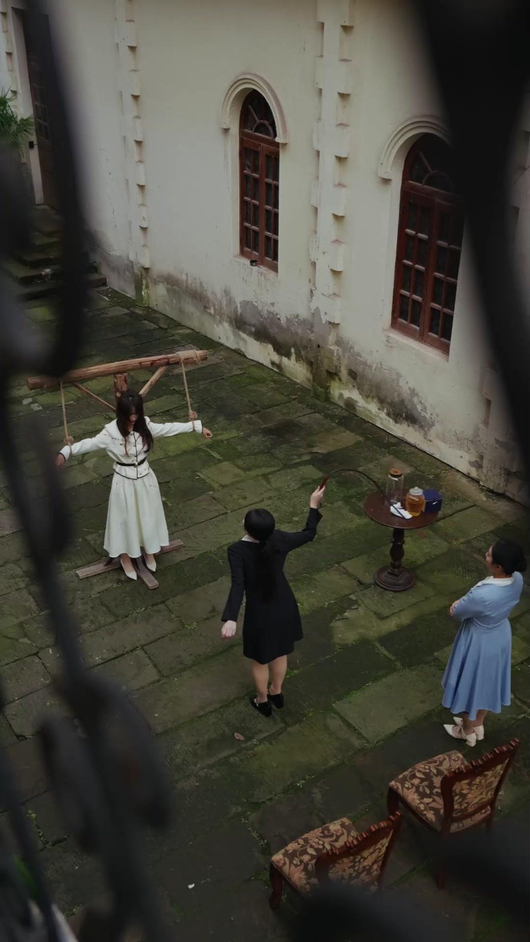 Mi madrastra, mi obsesión