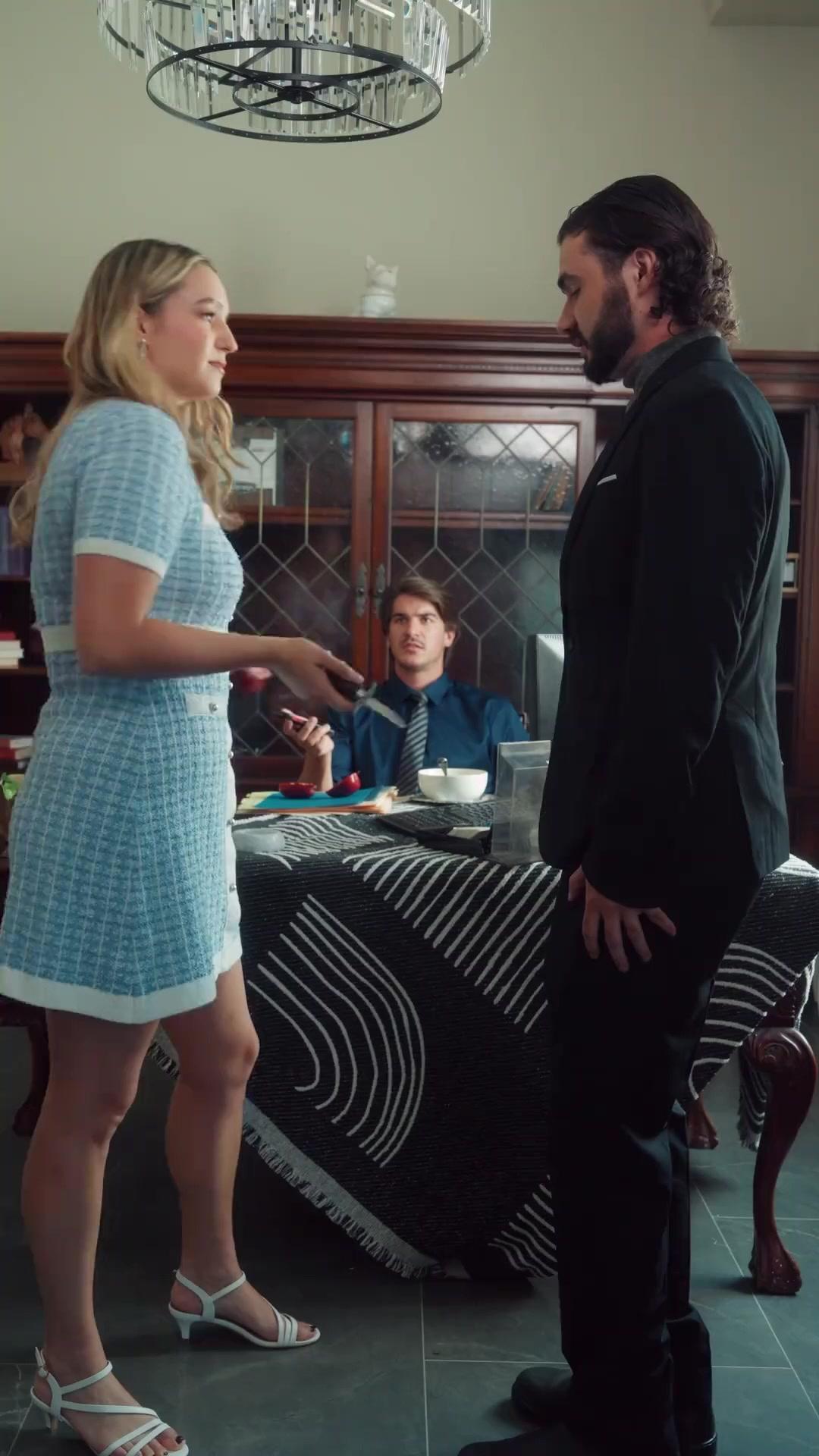 (Doblado) Entre mujeres nos ayudamos