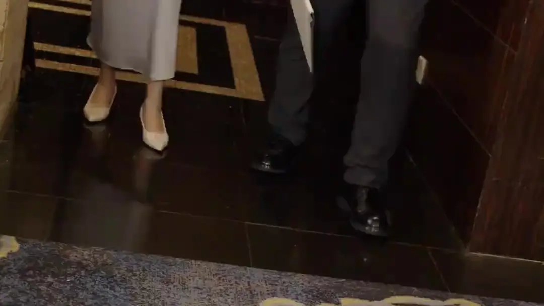 (Doublage) MA FEMME, LA PDG : Quand le passé frappe à la porte du banquet