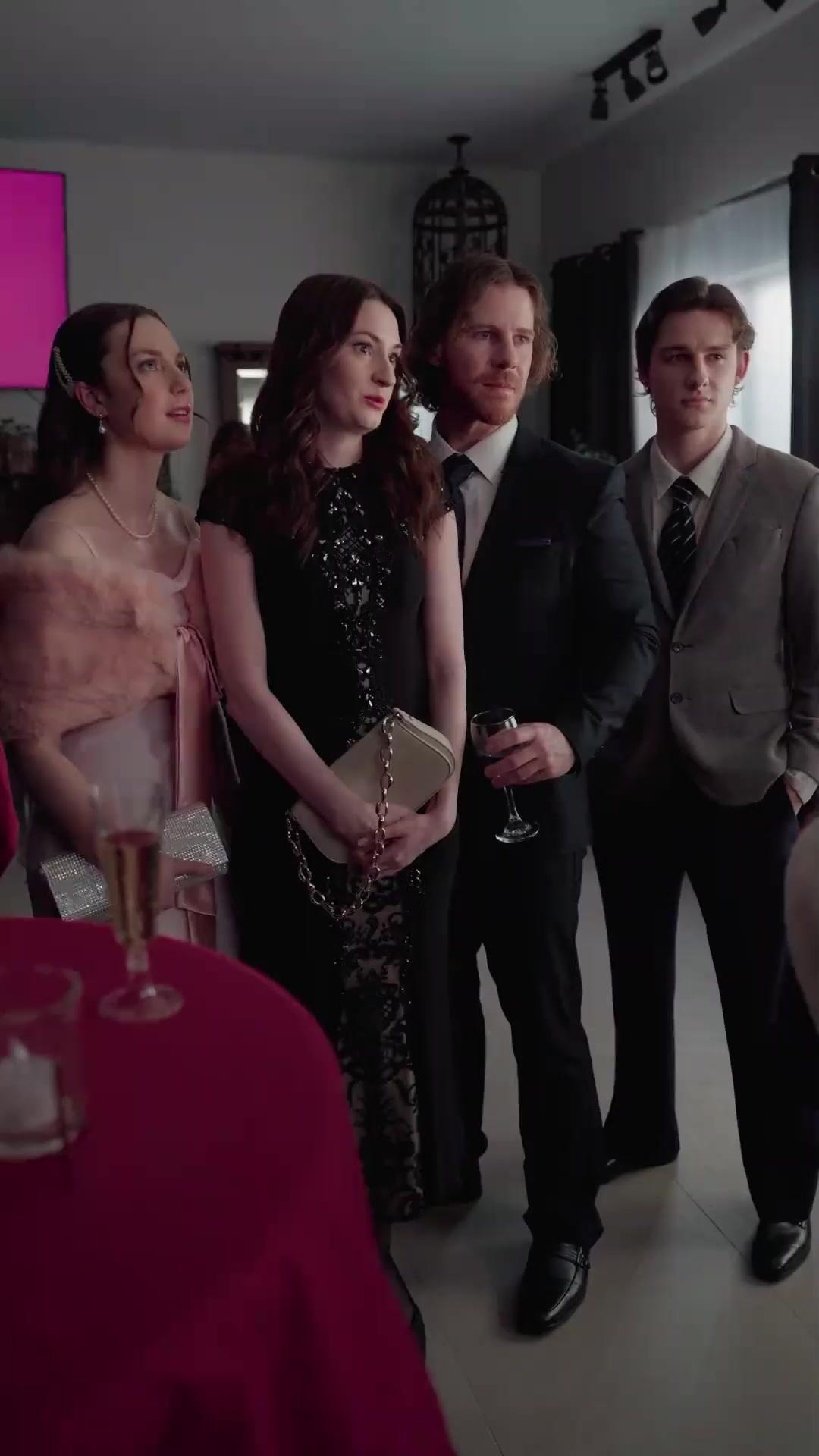 (Doublage) LA REINE DÉVOILÉE