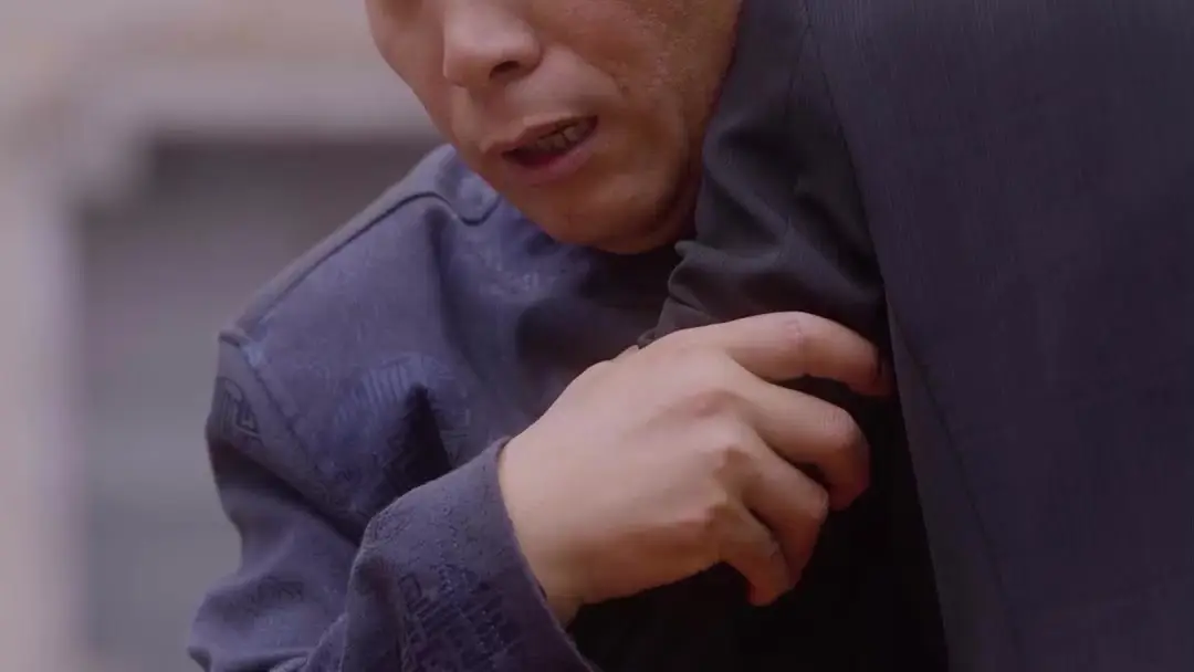 Rise of the Fallen Lord: When the Heir Smiles Too Long