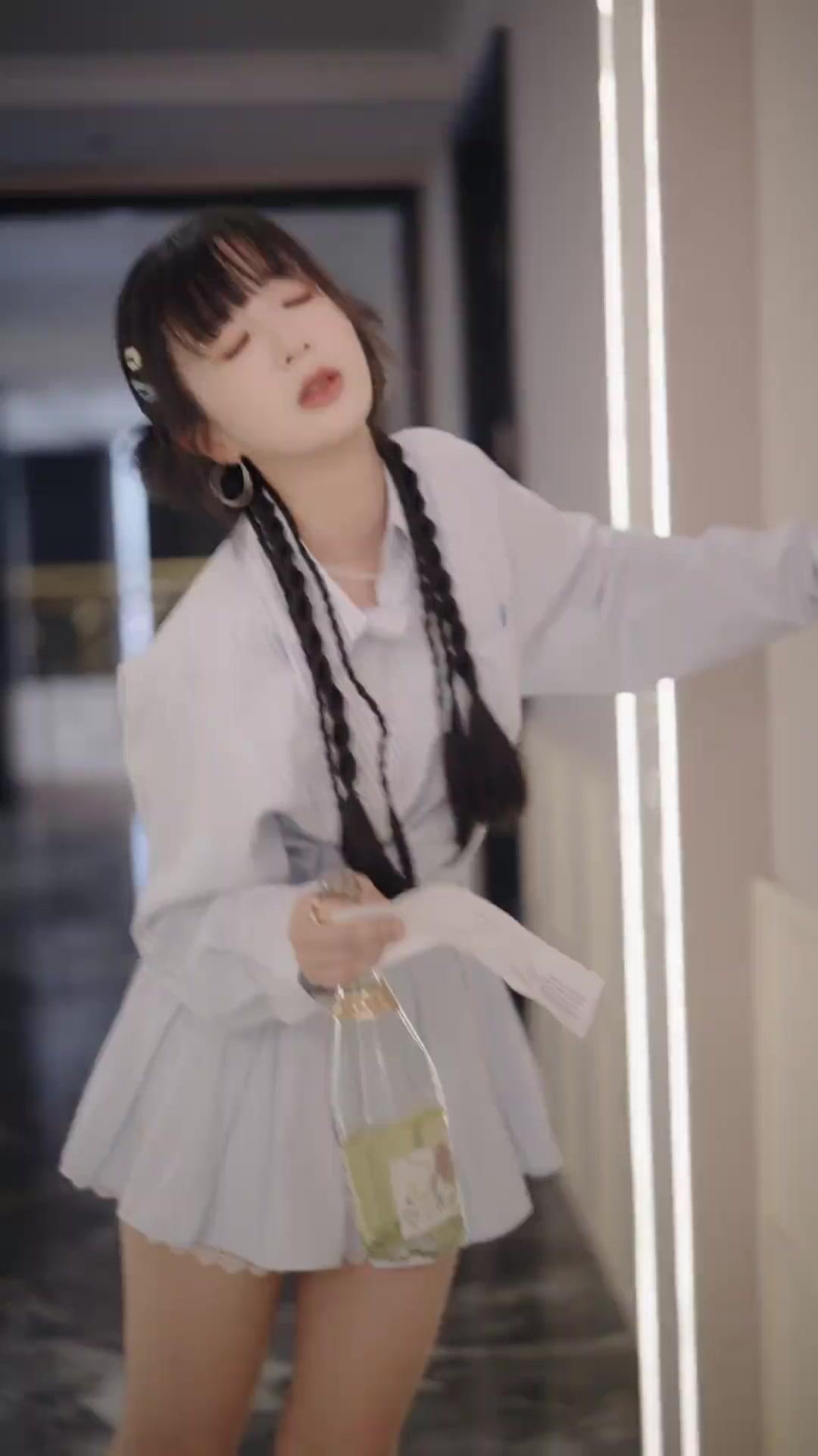 Cô Vợ Hợp Đồng