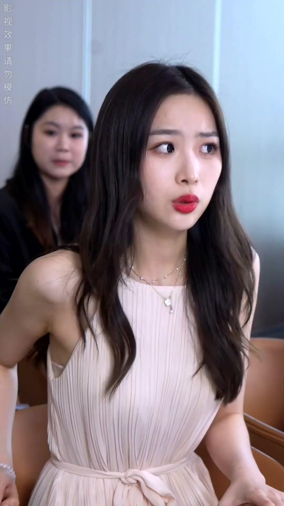 Genius Kecil: CEO Ibu Lari Hamil