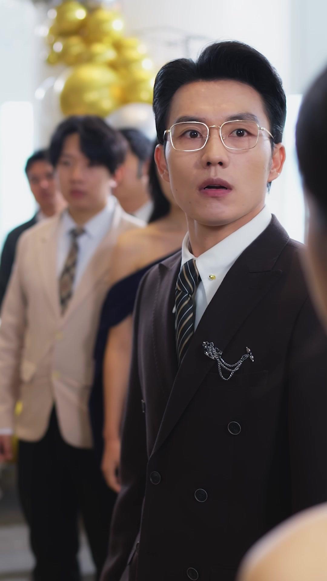 Con mi tarjeta, pagó a su amante