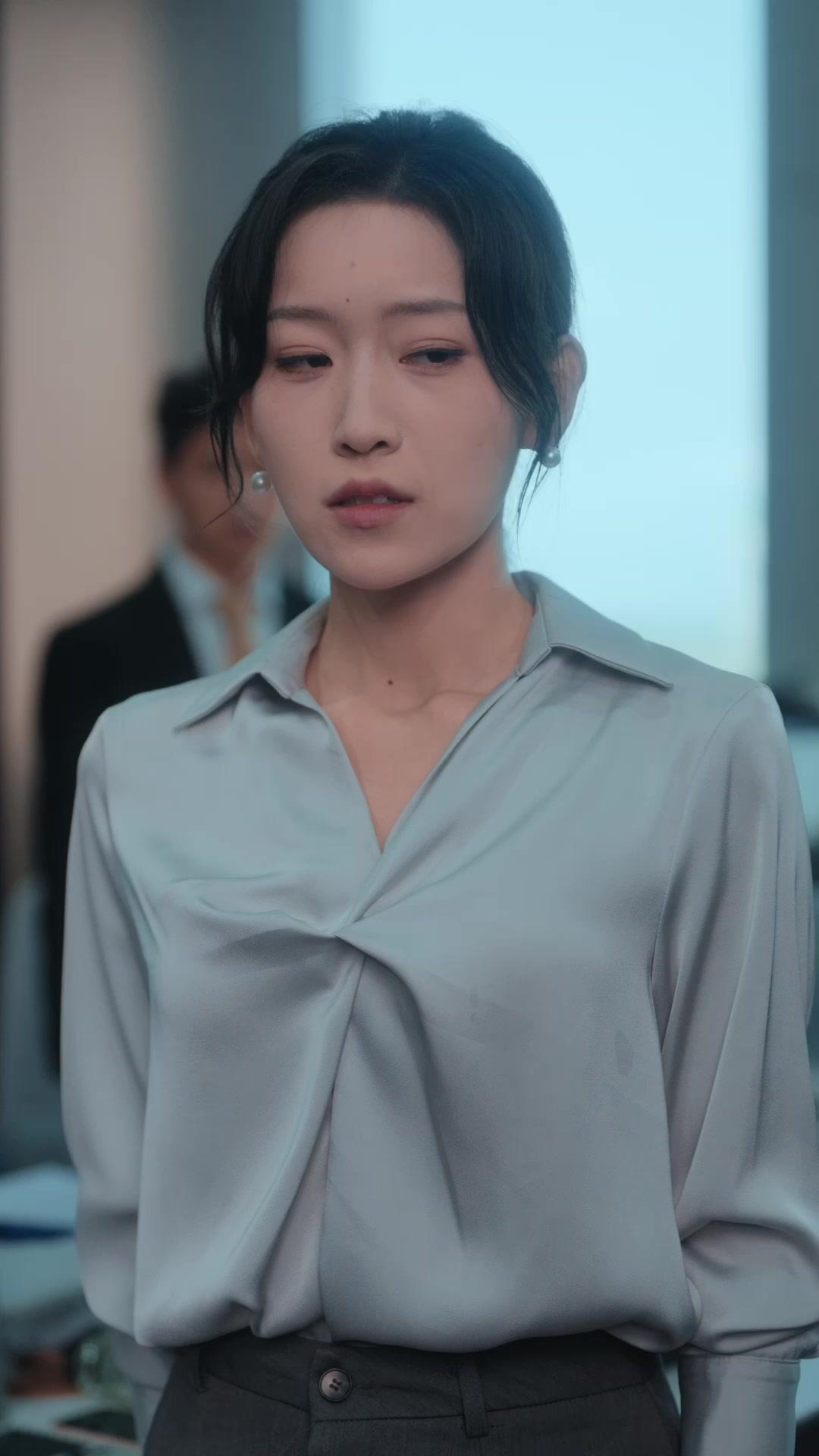 Satu Atap, Dua Kisah Cinta