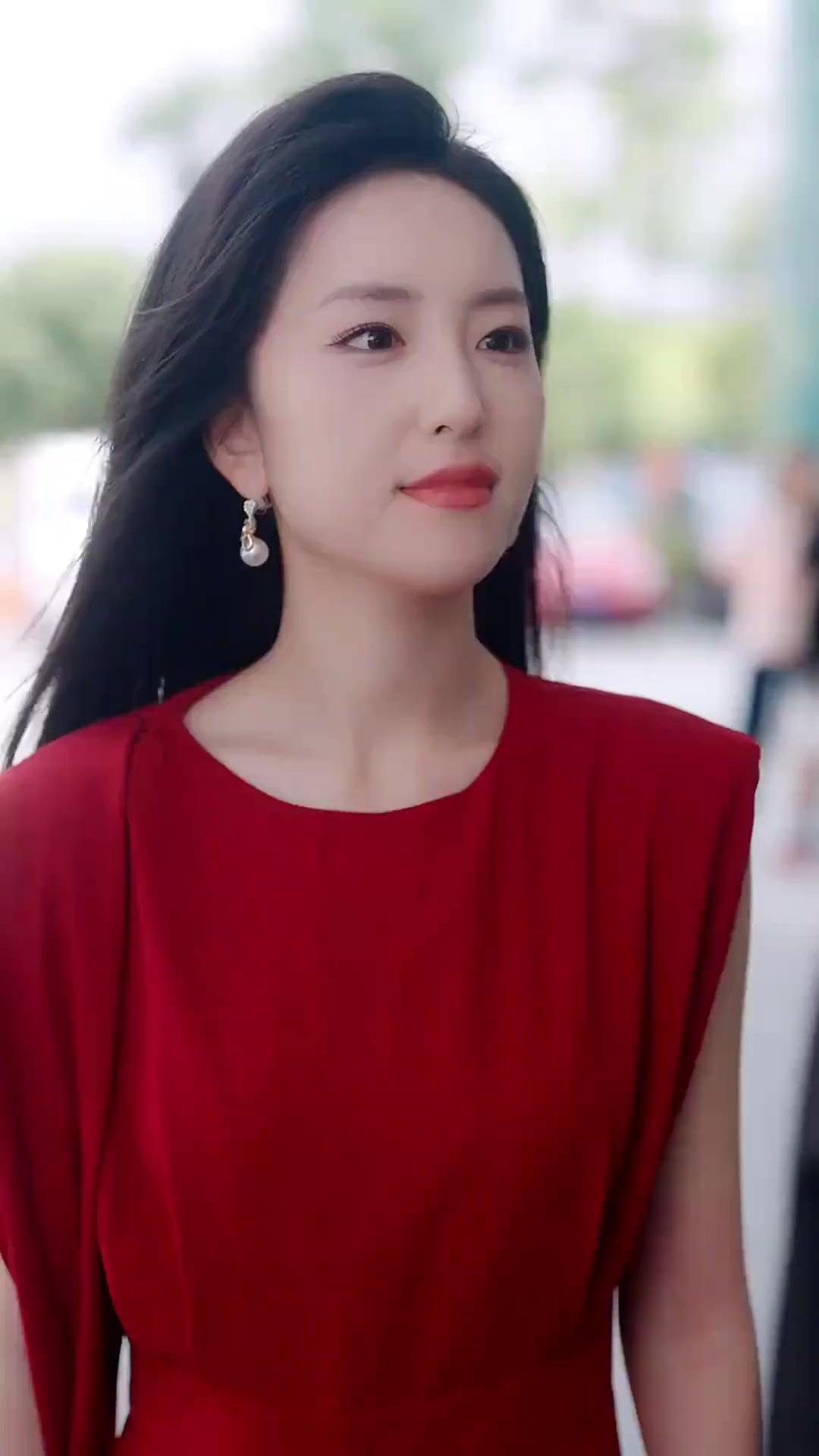 (Doblado)¡Mi esposa es mi rival!