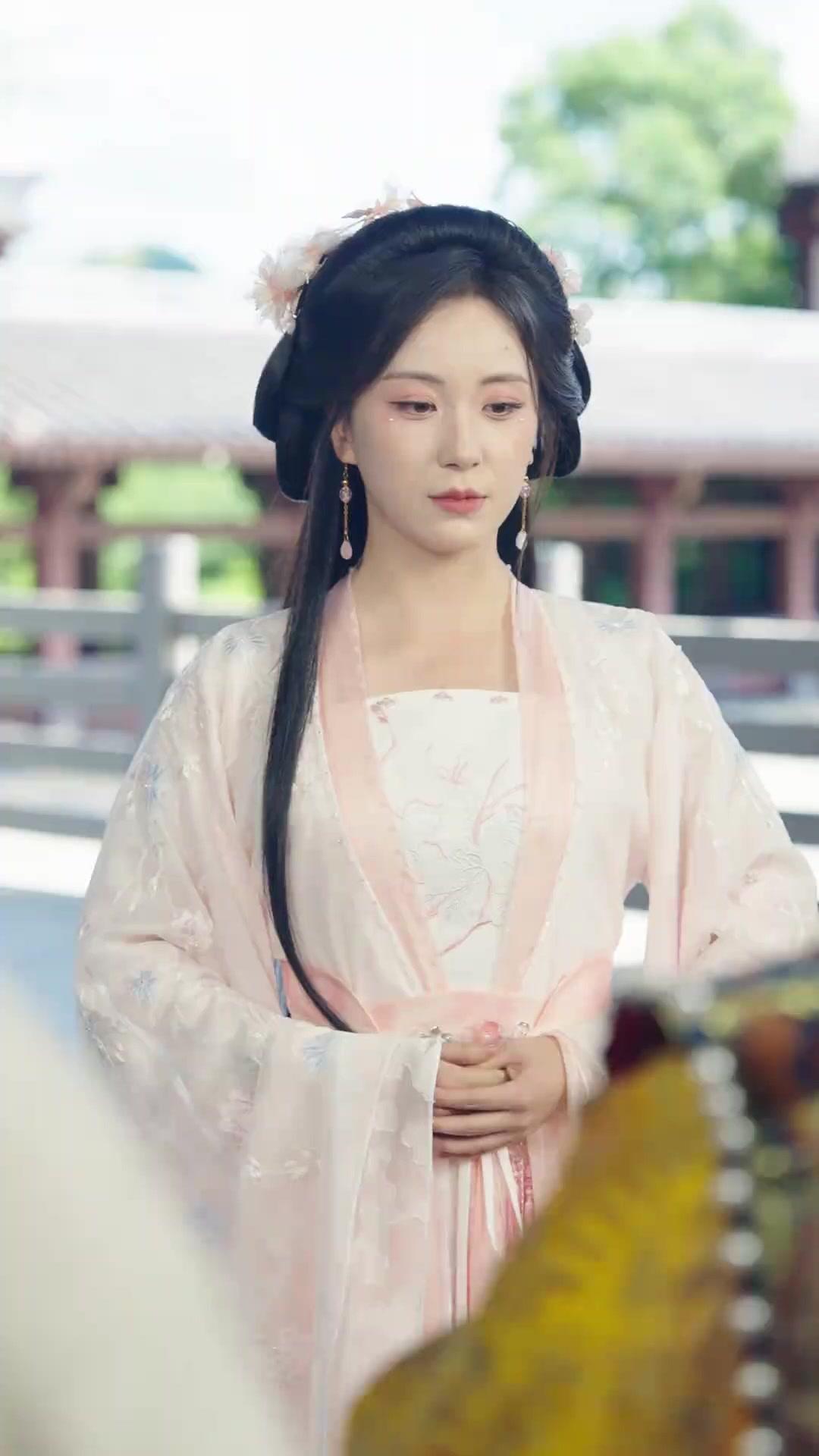 (Doblado)Princesa, compórtese