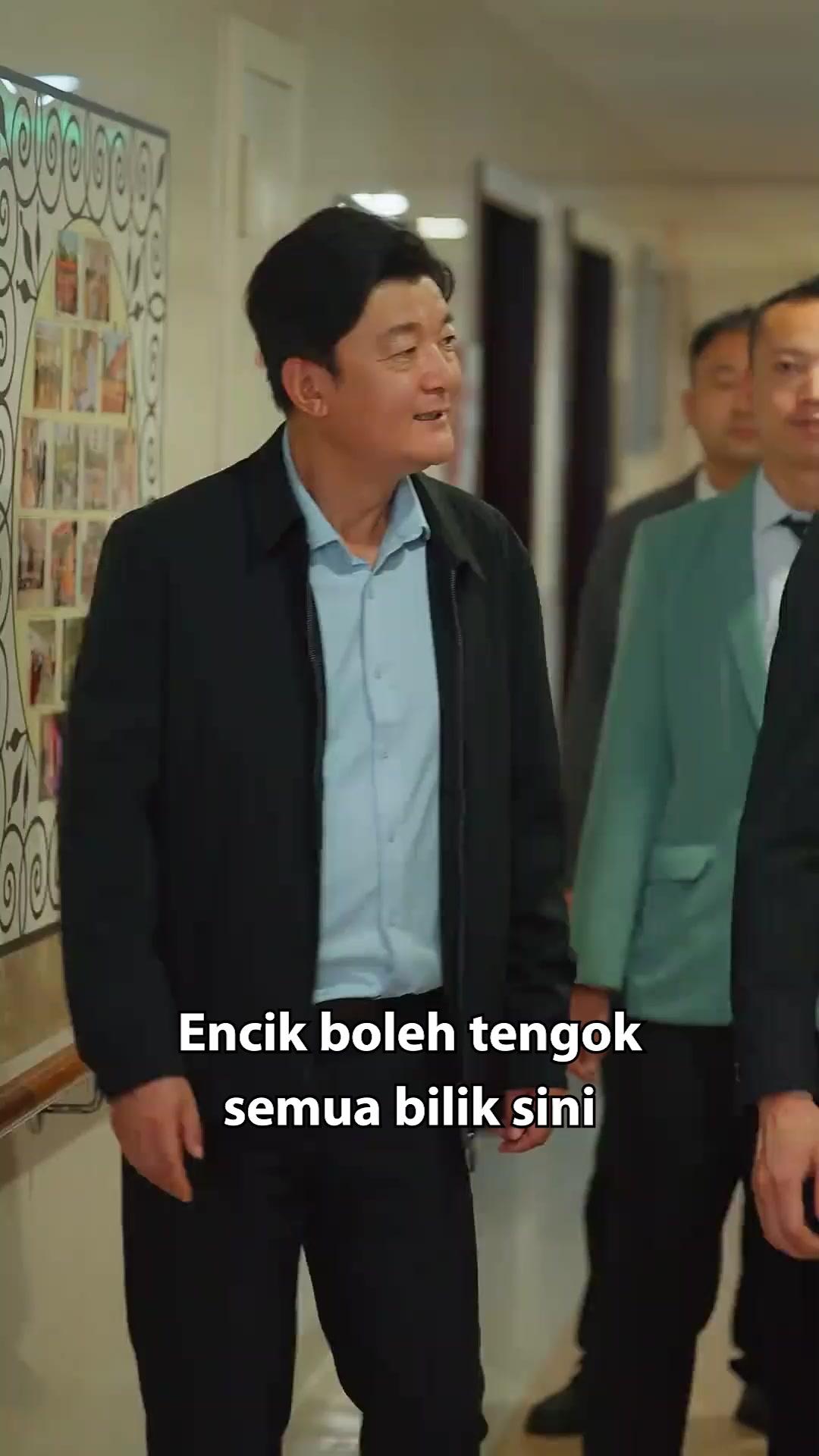 (Dubbing) Daun Gugur, Akar Keadilan