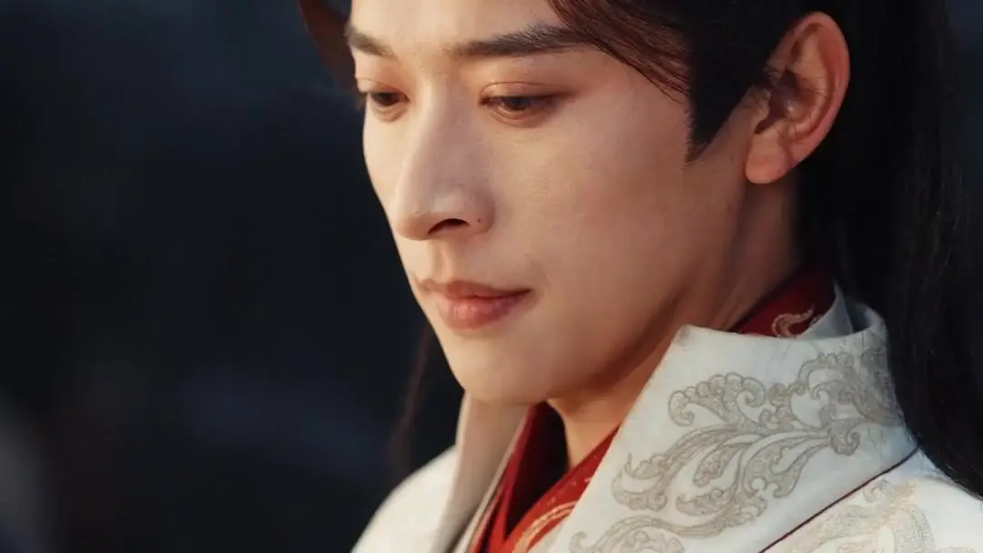 Sürpriz Kahraman2: Taht Oyunu ve Zincirlerin Anlamı