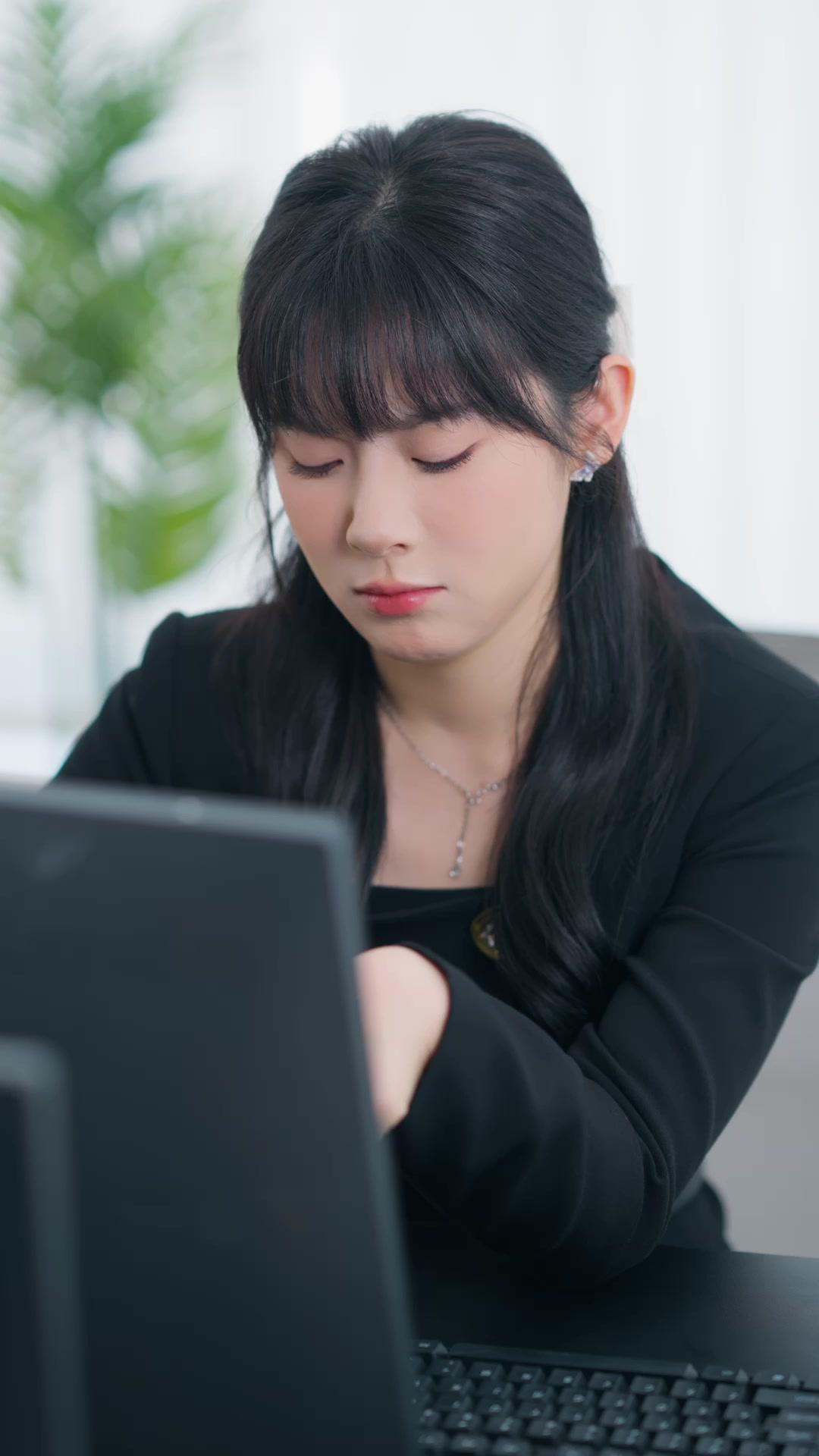 DUMPED! To My Brother's Enemy