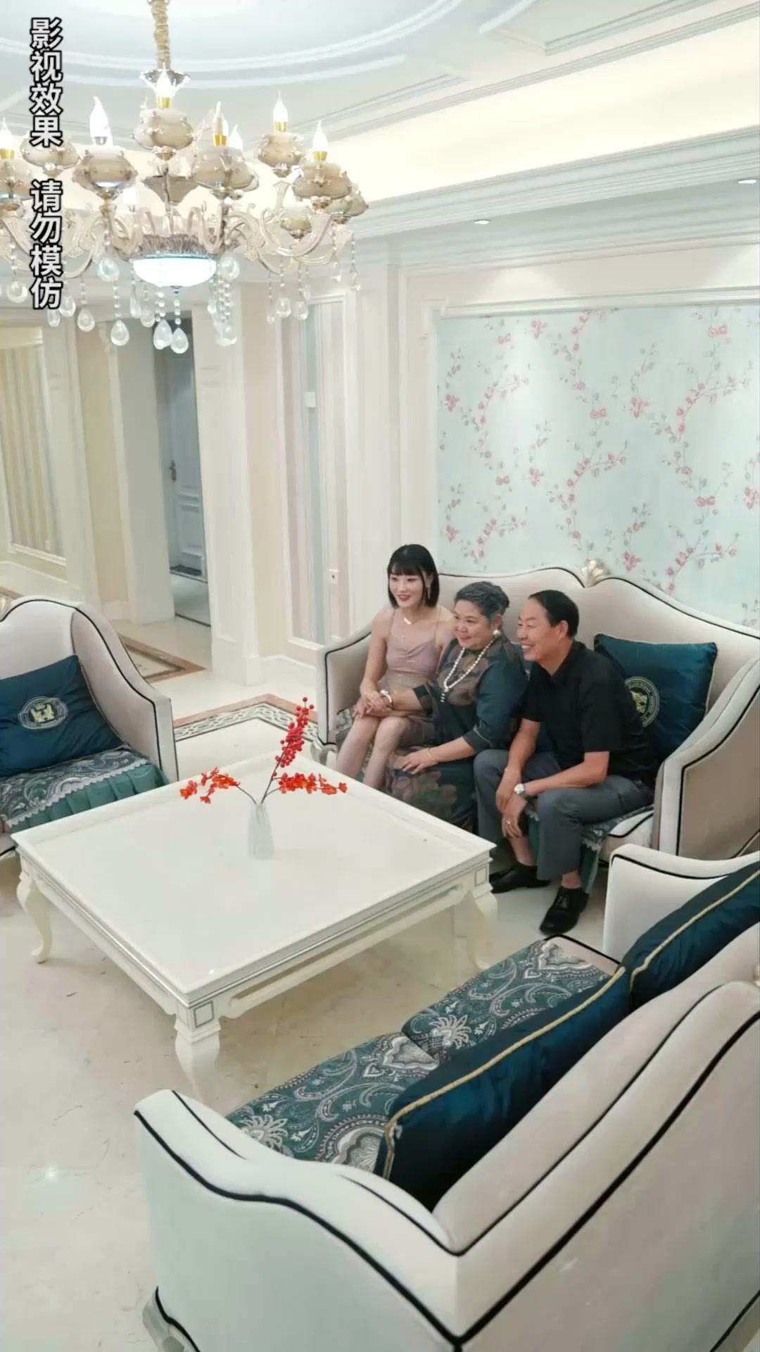 CAMILLE AUX MILLE VISAGES