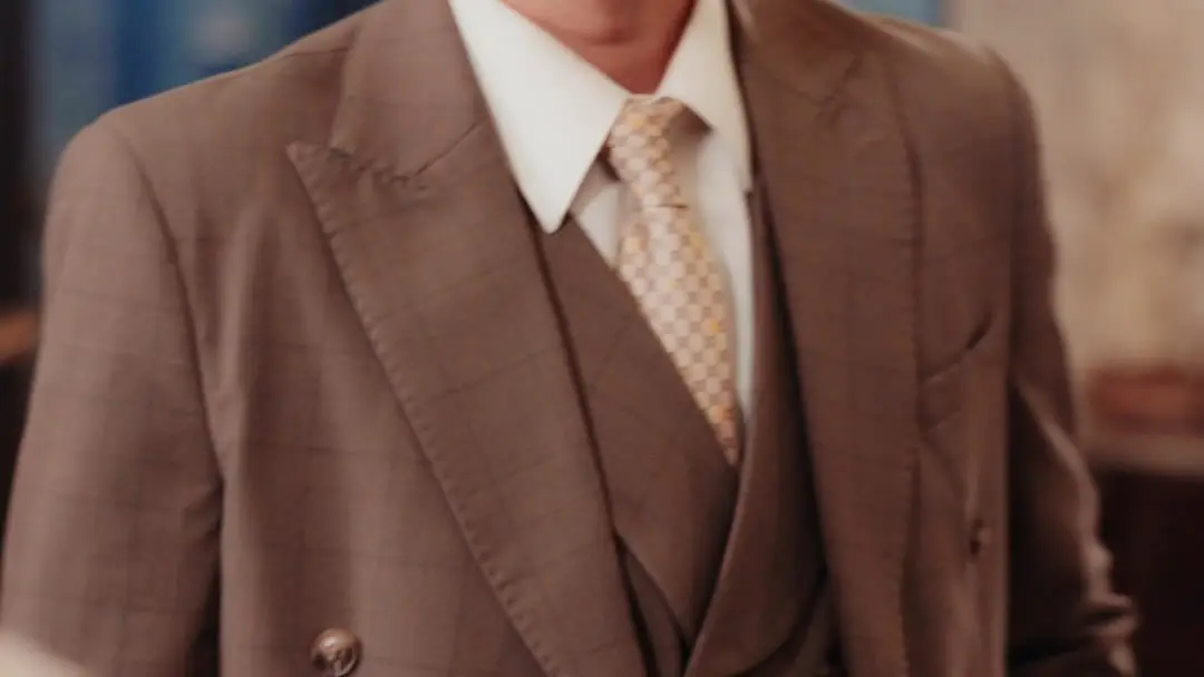 Bella’s Journey to Happiness: When a Folder Full of Cash Became a Love Letter