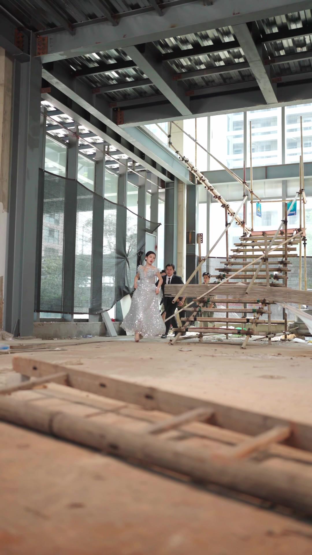 Istriku yang Penuh Kejutan