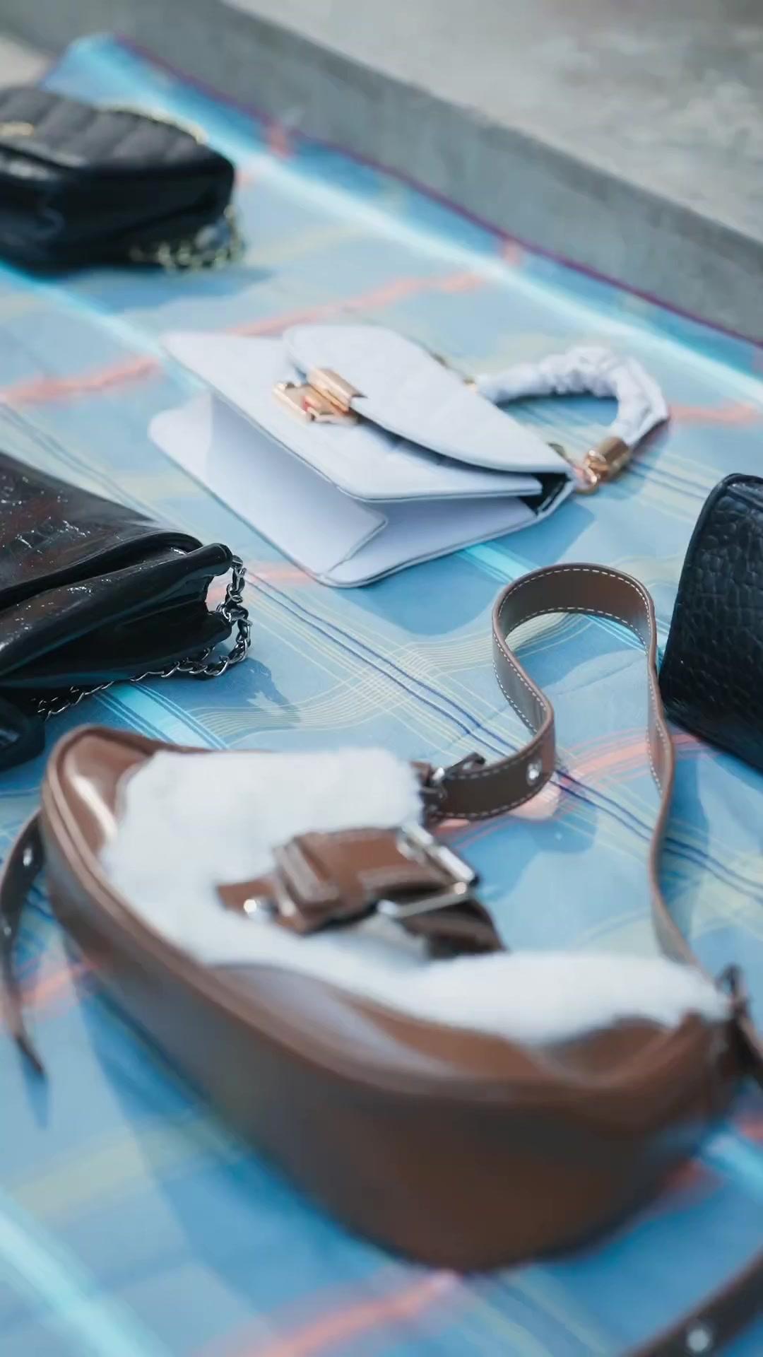 계약 남친의 흙수저 코스프레