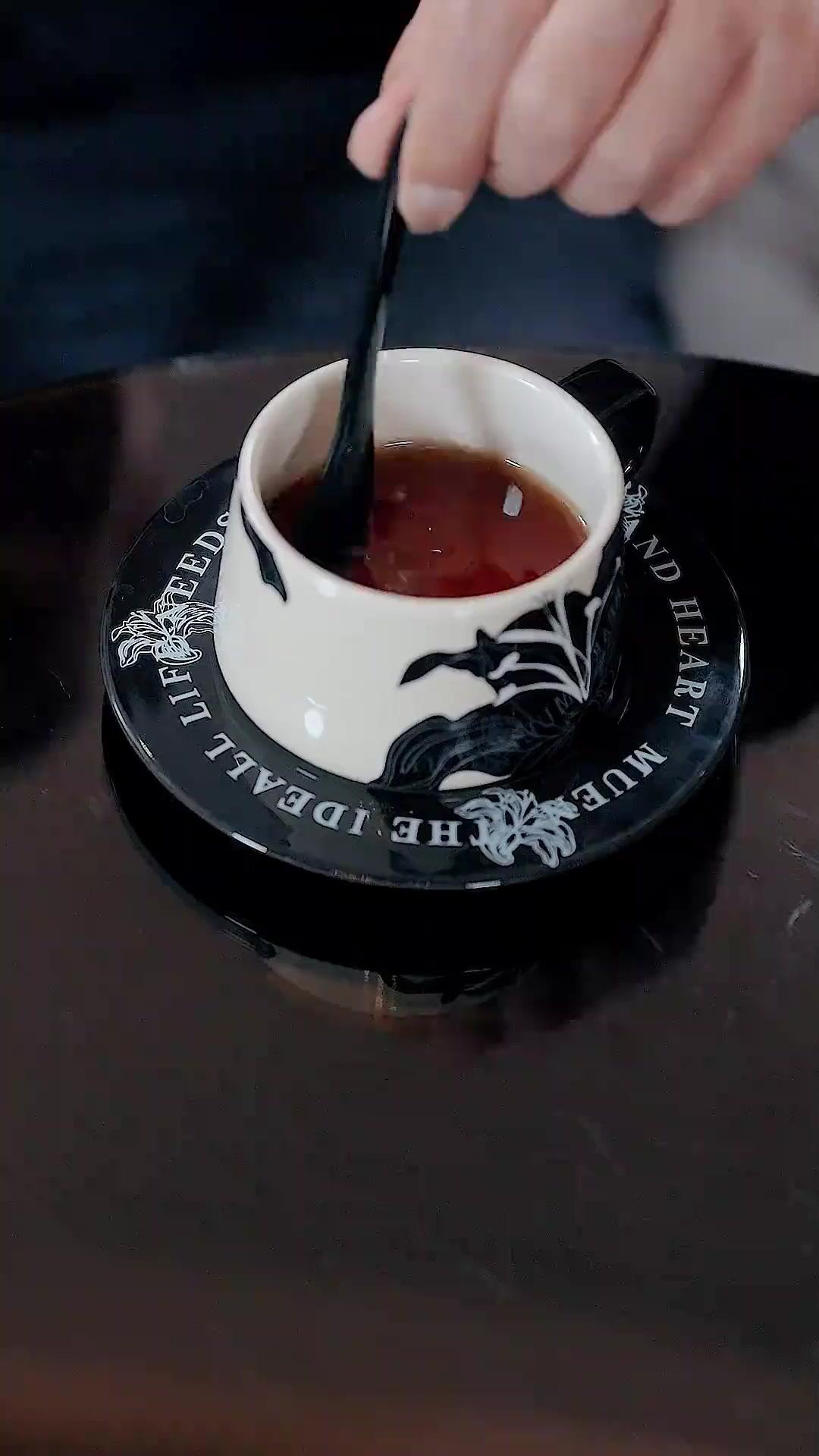 Doce e Explosiva, A Queridinha do Sr. Horácio