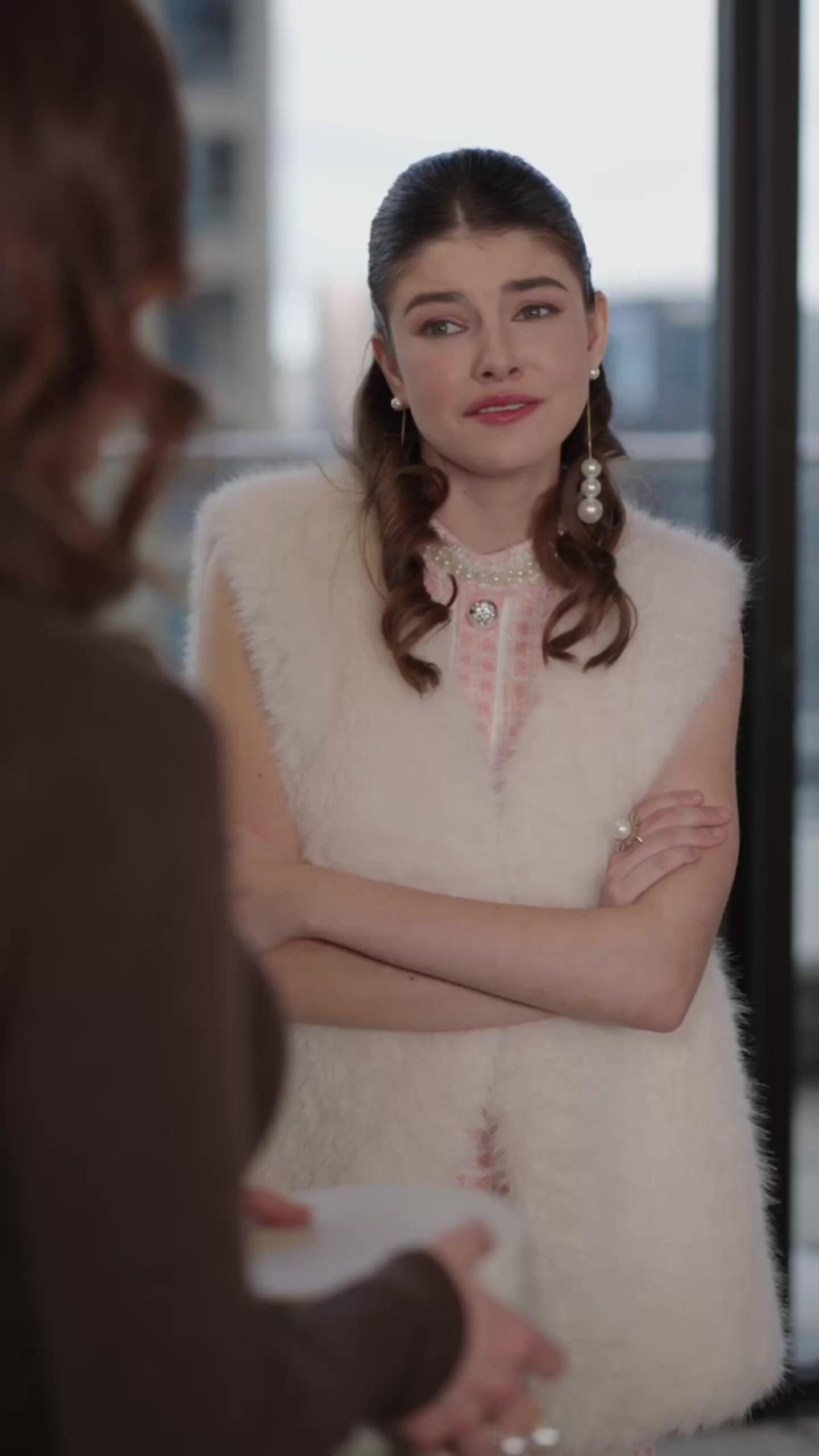 Ten Billion Housewife