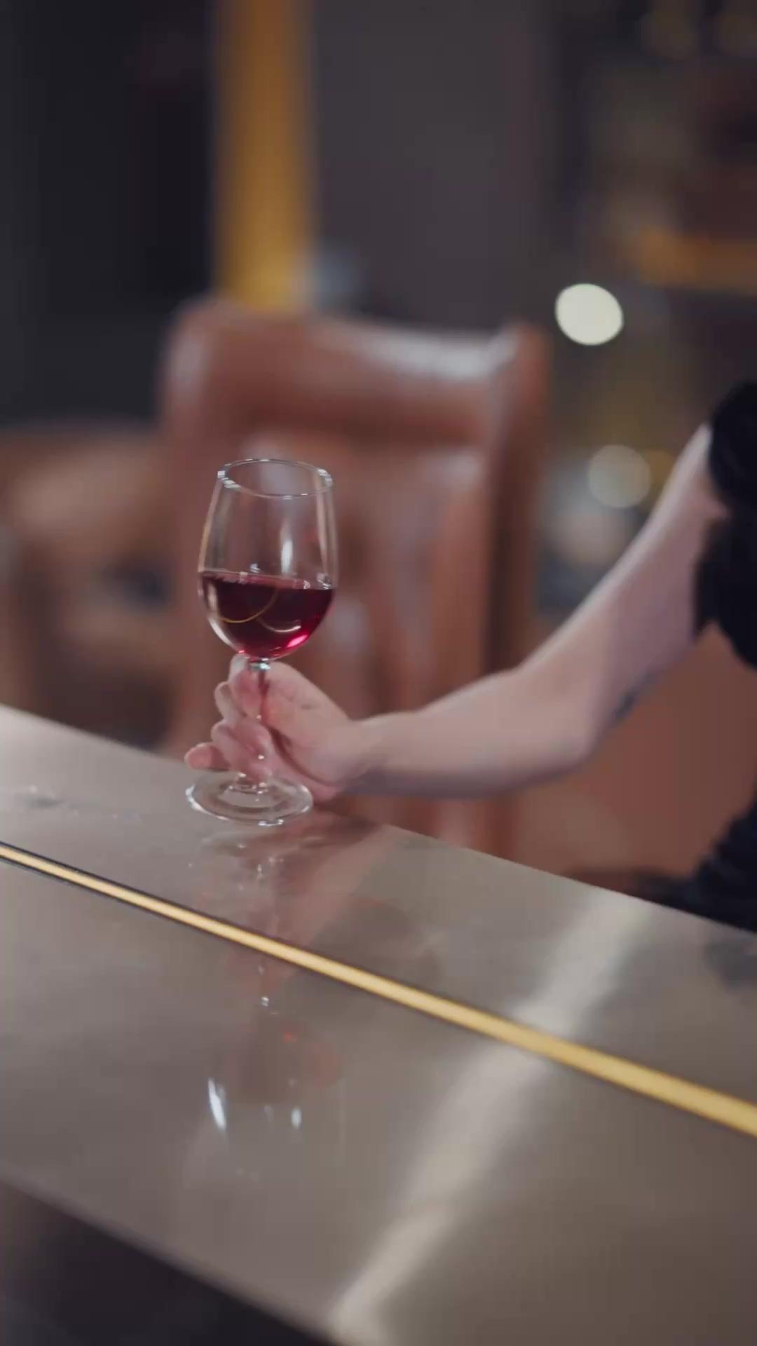 AU CŒUR D'UN DÉSIR COUPABLE