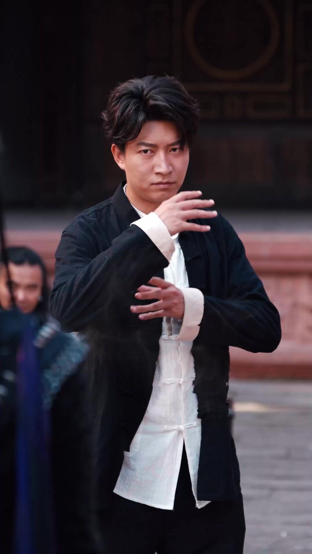 Putriku Adalah Master Genius