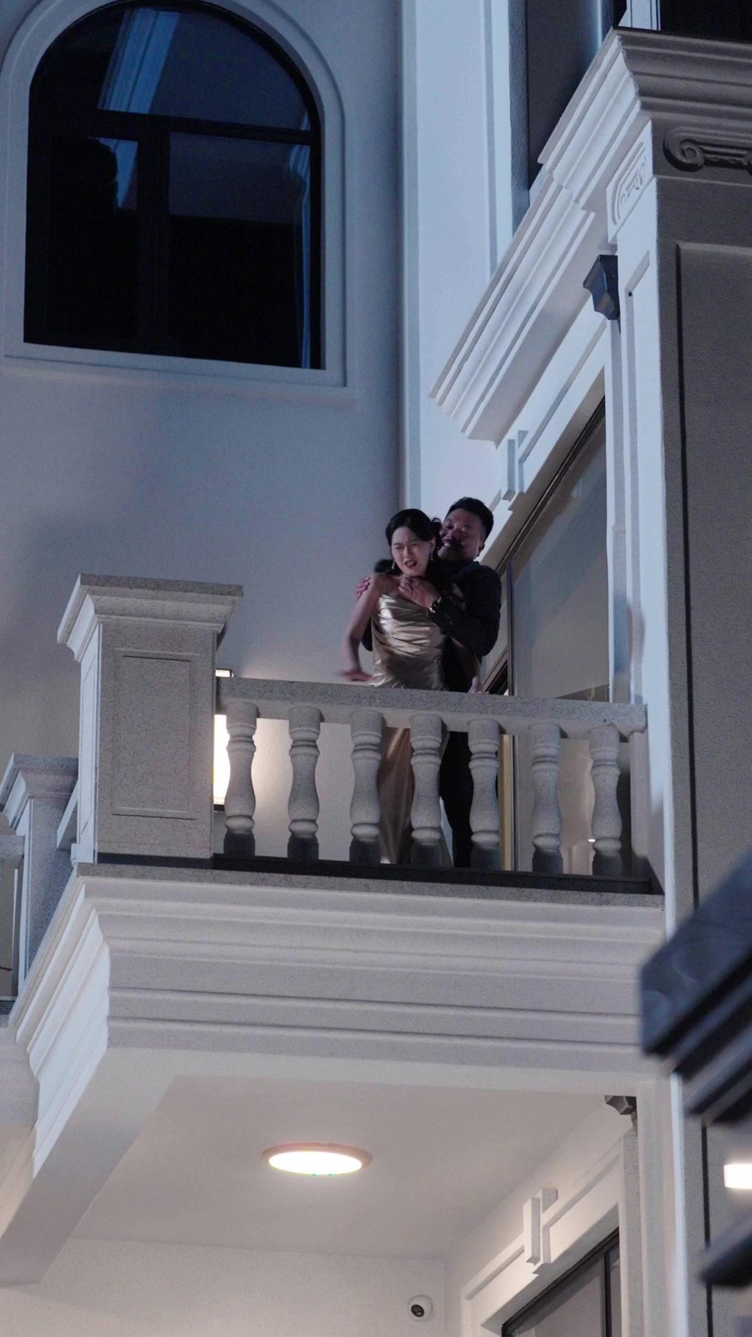 Ex, Beware: My Bonus Sister Has My Back