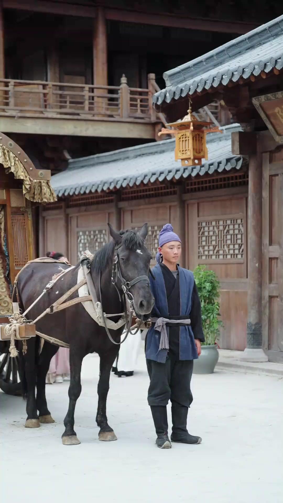 Calon Kaisar Tanpa Mahkotanya