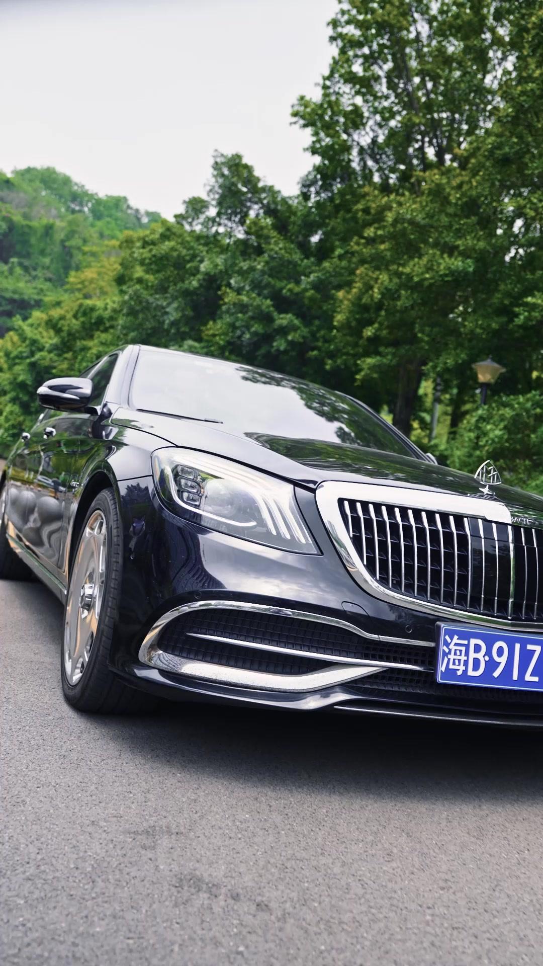 Mic in Hand, Ex on Knees