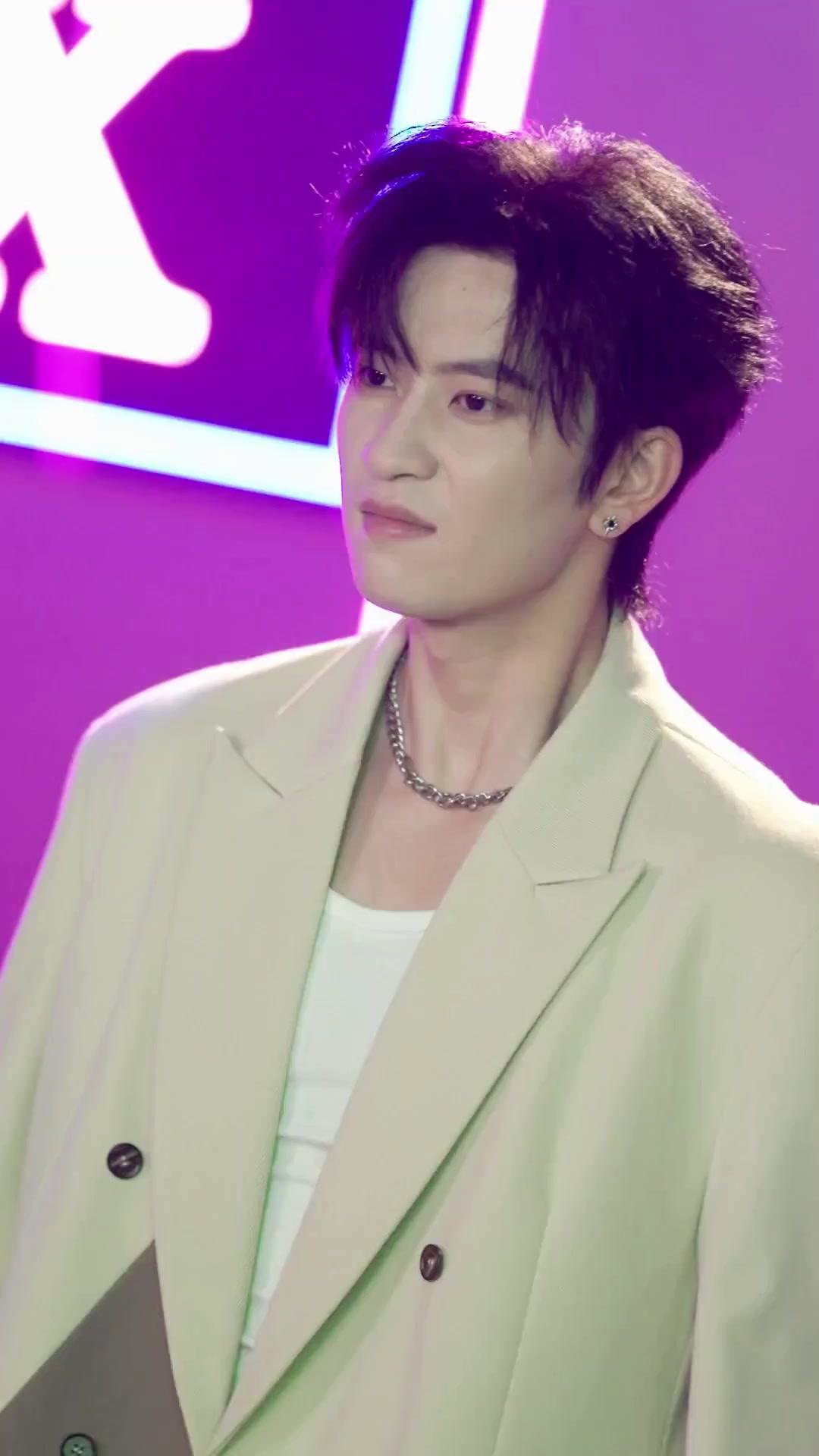 (พากย์เสียง) แต่งเพราะพี่ หย่าเพื่อพี่