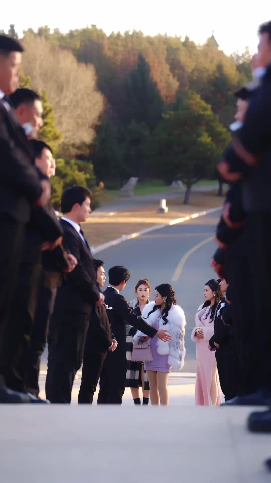 Die Erbin und das Grab