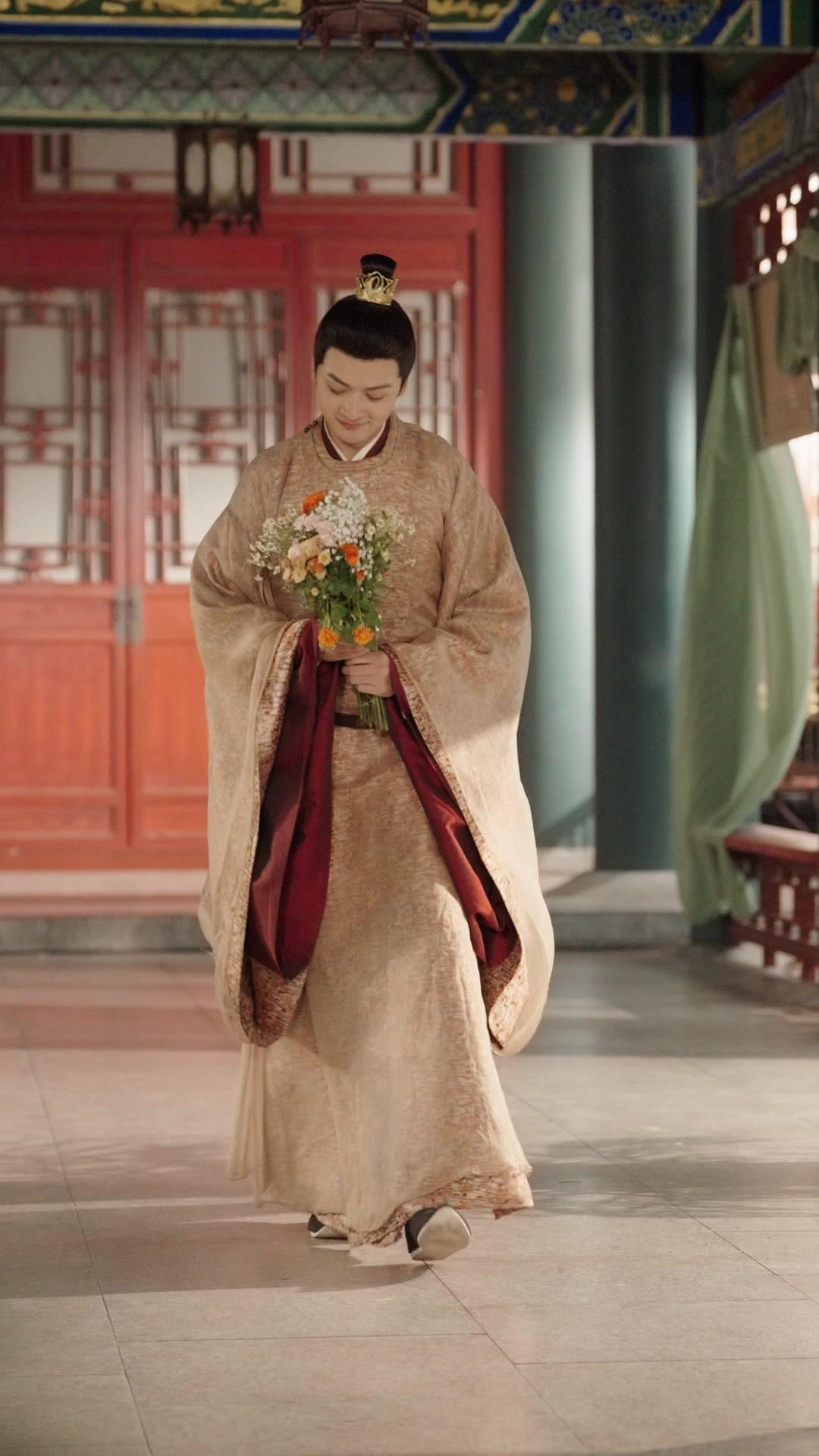 Your Majesty… I’m Just a Courtesan!